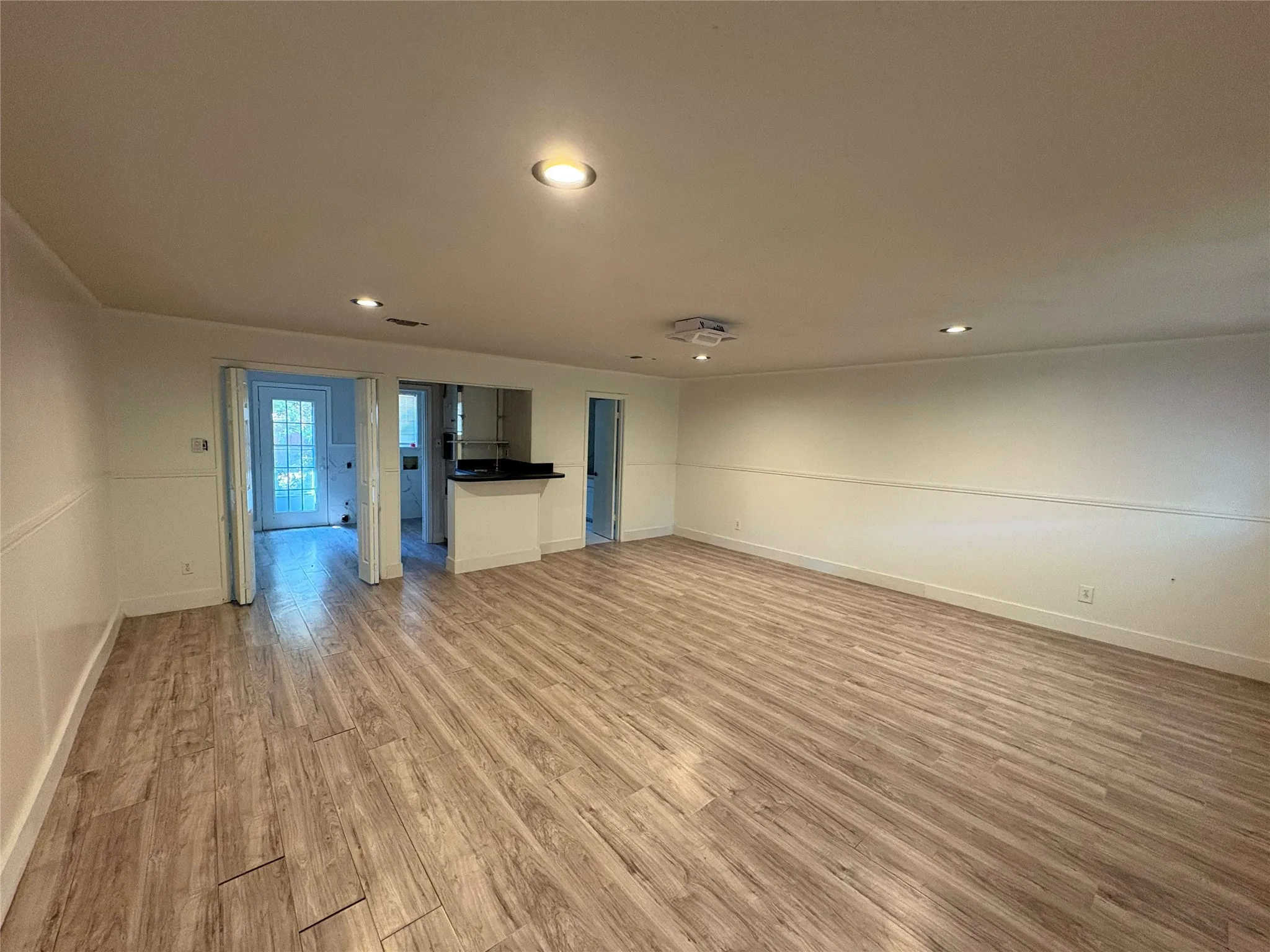 Single Family Residence For Rent in Tarrant County , 5213 Colorado Boulevard, North Richland Hills, Texas 76180, 5 Bedroom, 3 Bathroom, Garage spaces, 2,676 Sqft, built in 1959, mls#21379735, Real Estate Agent in North Richland Hills, Homes For Rent in Tarrant county, Homes For Rent in North Richland Hills, Realtor in North Richland Hills Texas, Real Estate Brokerage Independent Realty Texas, Luminita Cordes Realtor