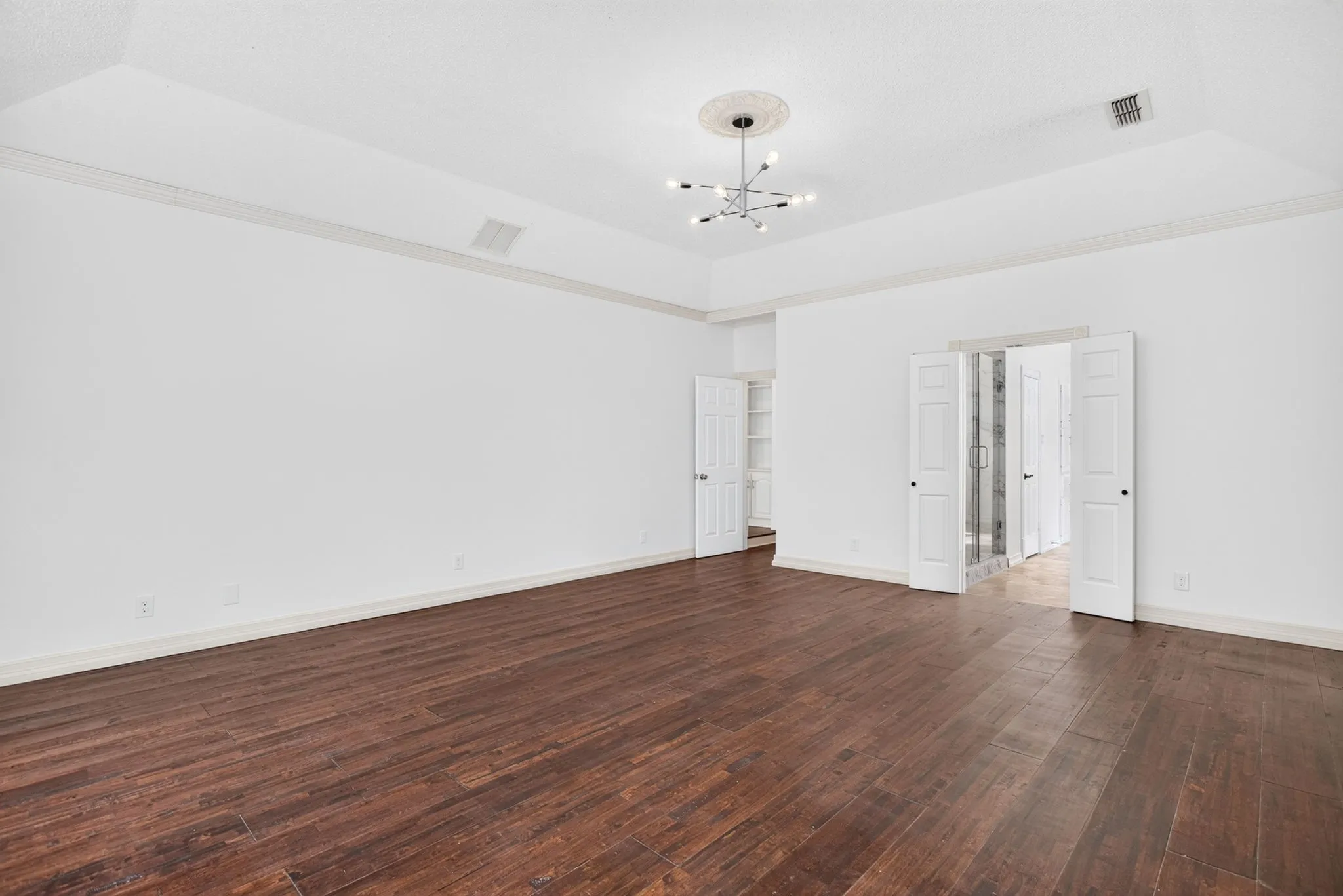 Single Family Residence For Rent in Tarrant County , 3403 Crossgate Circle S, Colleyville, Texas 76034, 5 Bedroom, 6 Bathroom, 3 Garage spaces, 4,160 Sqft, built in 1987, mls#21379669, Real Estate Agent in Colleyville, Homes For Rent in Tarrant county, Homes For Rent in Colleyville, Realtor in Colleyville Texas, Real Estate Brokerage Independent Realty Texas, Luminita Cordes Realtor