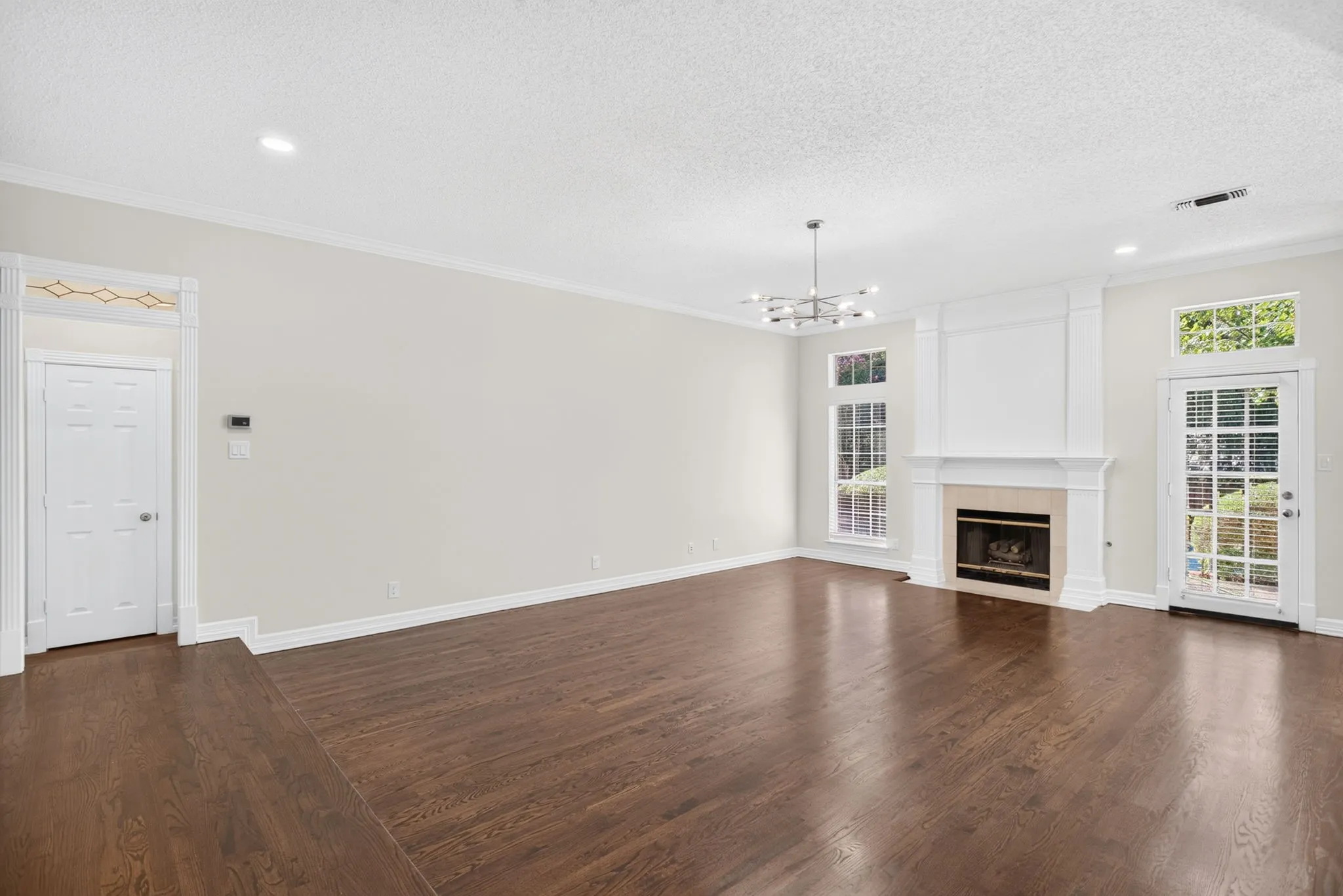 Single Family Residence For Rent in Tarrant County , 3403 Crossgate Circle S, Colleyville, Texas 76034, 5 Bedroom, 6 Bathroom, 3 Garage spaces, 4,160 Sqft, built in 1987, mls#21379669, Real Estate Agent in Colleyville, Homes For Rent in Tarrant county, Homes For Rent in Colleyville, Realtor in Colleyville Texas, Real Estate Brokerage Independent Realty Texas, Luminita Cordes Realtor
