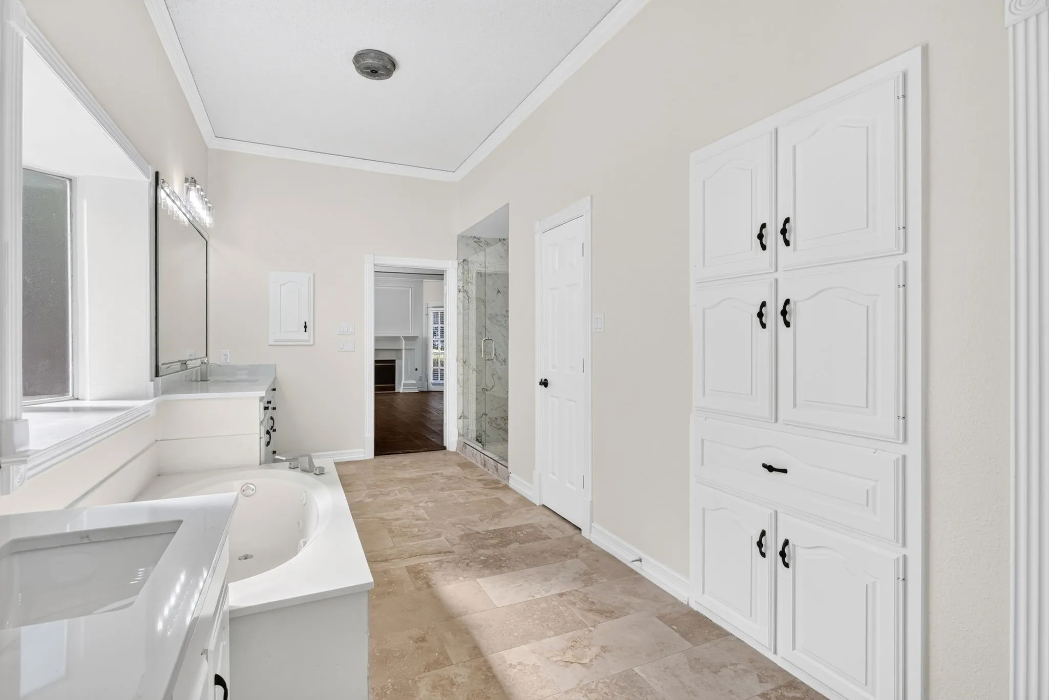 Single Family Residence For Rent in Tarrant County , 3403 Crossgate Circle S, Colleyville, Texas 76034, 5 Bedroom, 6 Bathroom, 3 Garage spaces, 4,160 Sqft, built in 1987, mls#21379669, Real Estate Agent in Colleyville, Homes For Rent in Tarrant county, Homes For Rent in Colleyville, Realtor in Colleyville Texas, Real Estate Brokerage Independent Realty Texas, Luminita Cordes Realtor
