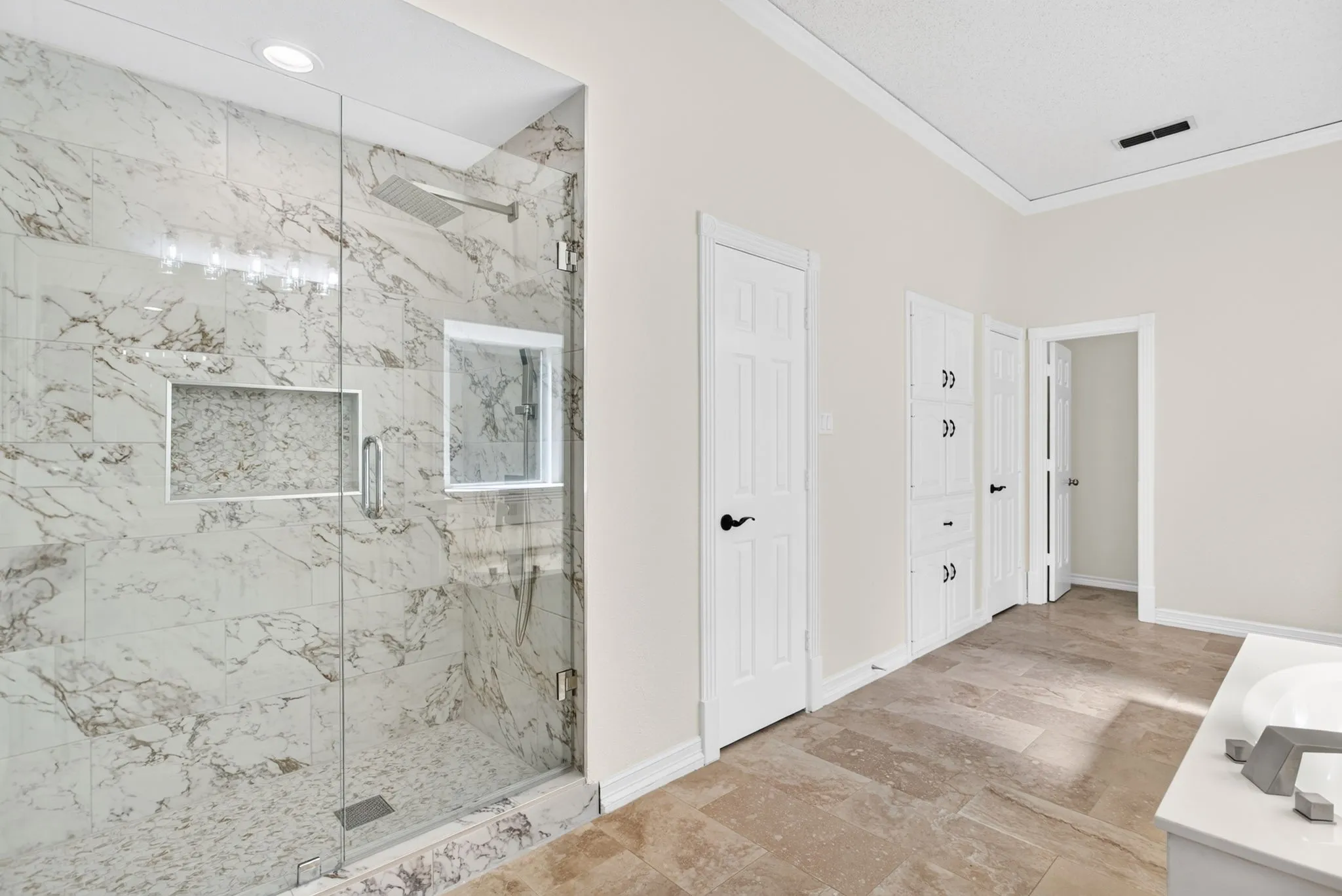 Single Family Residence For Rent in Tarrant County , 3403 Crossgate Circle S, Colleyville, Texas 76034, 5 Bedroom, 6 Bathroom, 3 Garage spaces, 4,160 Sqft, built in 1987, mls#21379669, Real Estate Agent in Colleyville, Homes For Rent in Tarrant county, Homes For Rent in Colleyville, Realtor in Colleyville Texas, Real Estate Brokerage Independent Realty Texas, Luminita Cordes Realtor