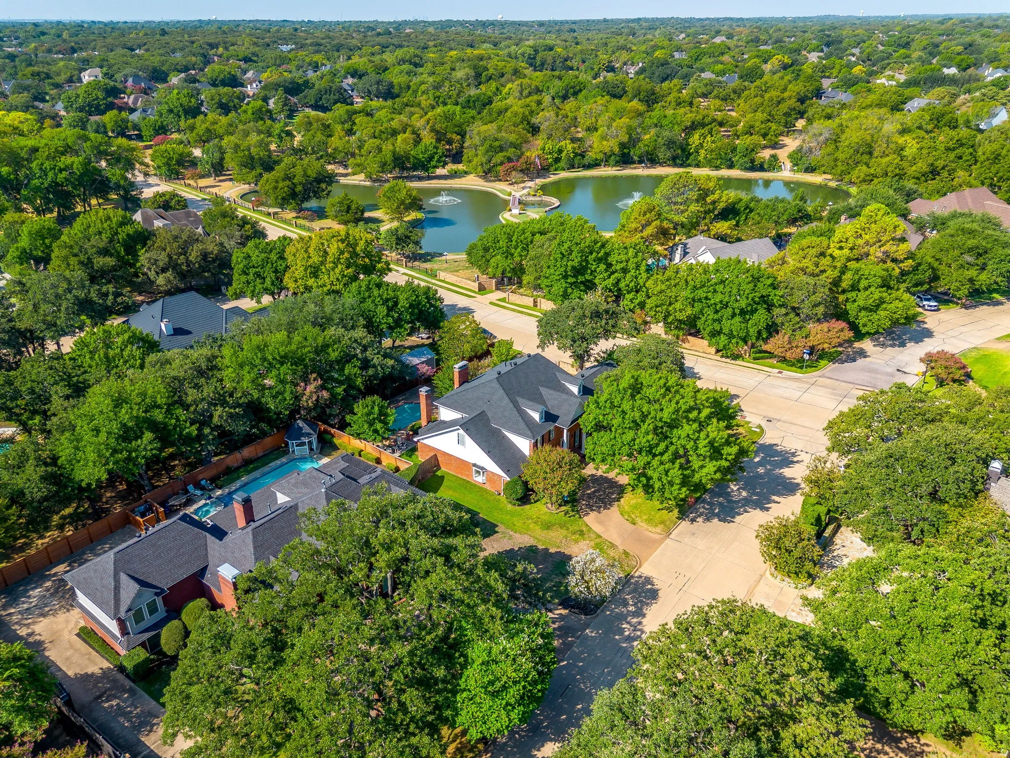 Single Family Residence For Rent in Tarrant County , 3403 Crossgate Circle S, Colleyville, Texas 76034, 5 Bedroom, 6 Bathroom, 3 Garage spaces, 4,160 Sqft, built in 1987, mls#21379669, Real Estate Agent in Colleyville, Homes For Rent in Tarrant county, Homes For Rent in Colleyville, Realtor in Colleyville Texas, Real Estate Brokerage Independent Realty Texas, Luminita Cordes Realtor