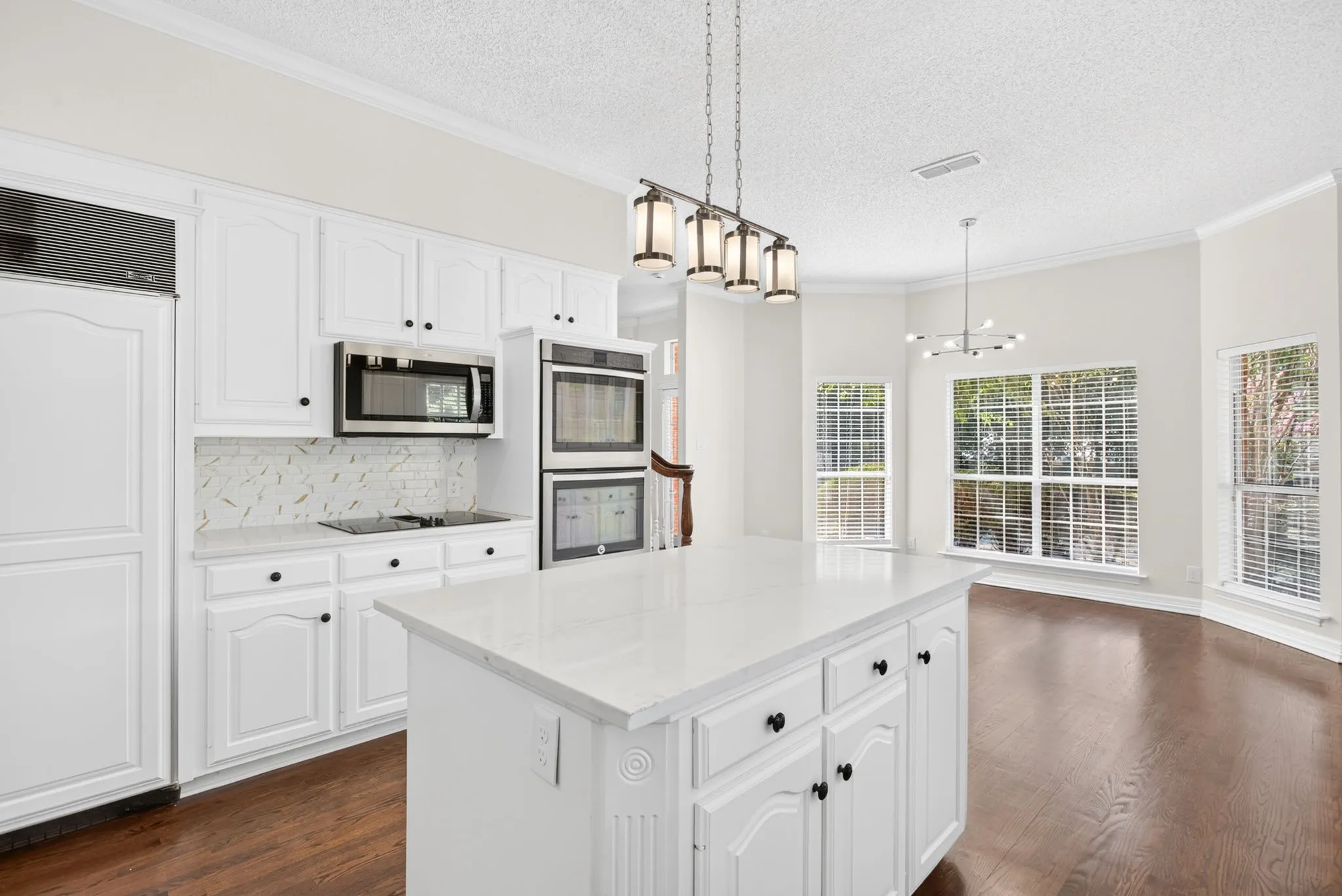 Single Family Residence For Rent in Tarrant County , 3403 Crossgate Circle S, Colleyville, Texas 76034, 5 Bedroom, 6 Bathroom, 3 Garage spaces, 4,160 Sqft, built in 1987, mls#21379669, Real Estate Agent in Colleyville, Homes For Rent in Tarrant county, Homes For Rent in Colleyville, Realtor in Colleyville Texas, Real Estate Brokerage Independent Realty Texas, Luminita Cordes Realtor
