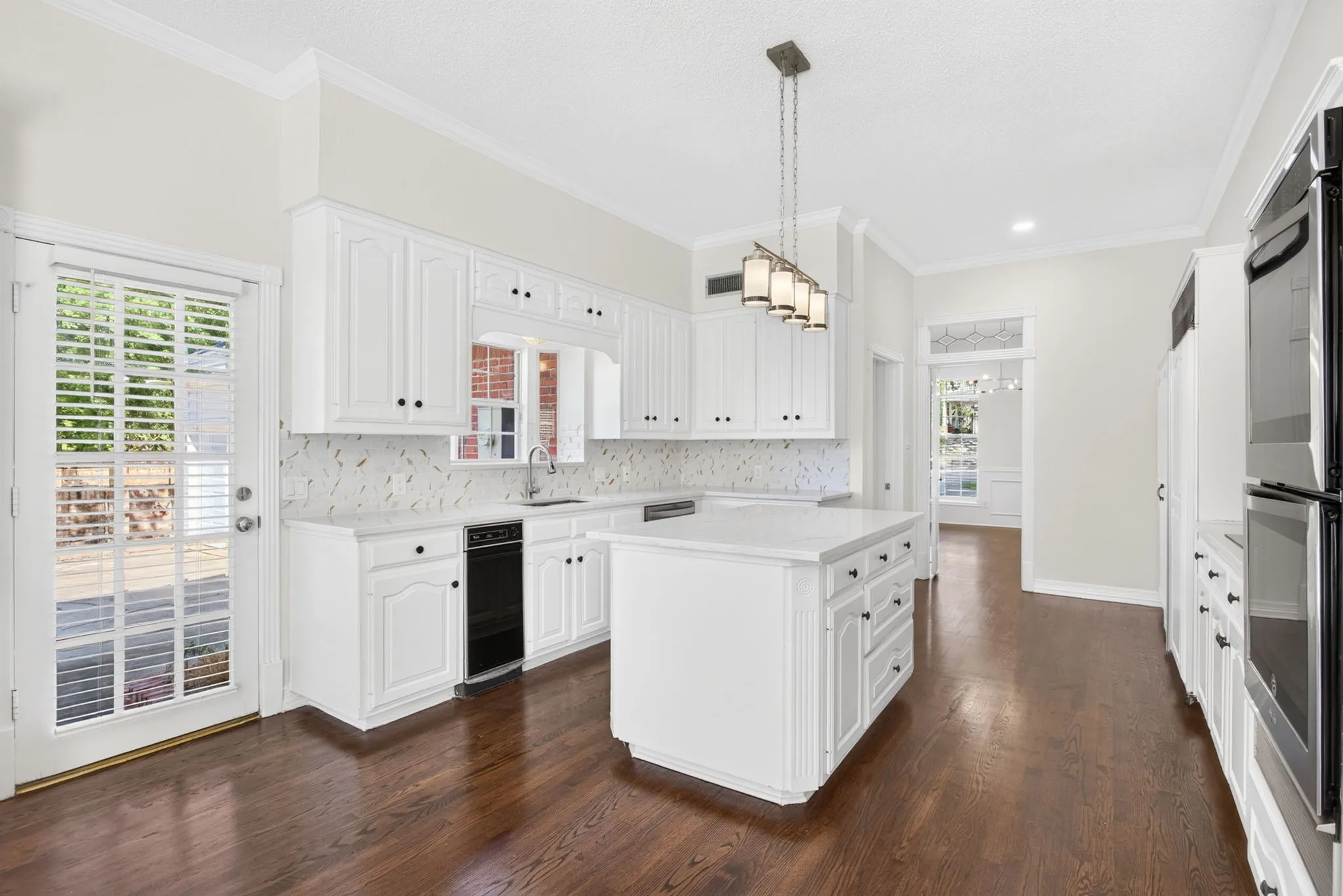 Single Family Residence For Rent in Tarrant County , 3403 Crossgate Circle S, Colleyville, Texas 76034, 5 Bedroom, 6 Bathroom, 3 Garage spaces, 4,160 Sqft, built in 1987, mls#21379669, Real Estate Agent in Colleyville, Homes For Rent in Tarrant county, Homes For Rent in Colleyville, Realtor in Colleyville Texas, Real Estate Brokerage Independent Realty Texas, Luminita Cordes Realtor