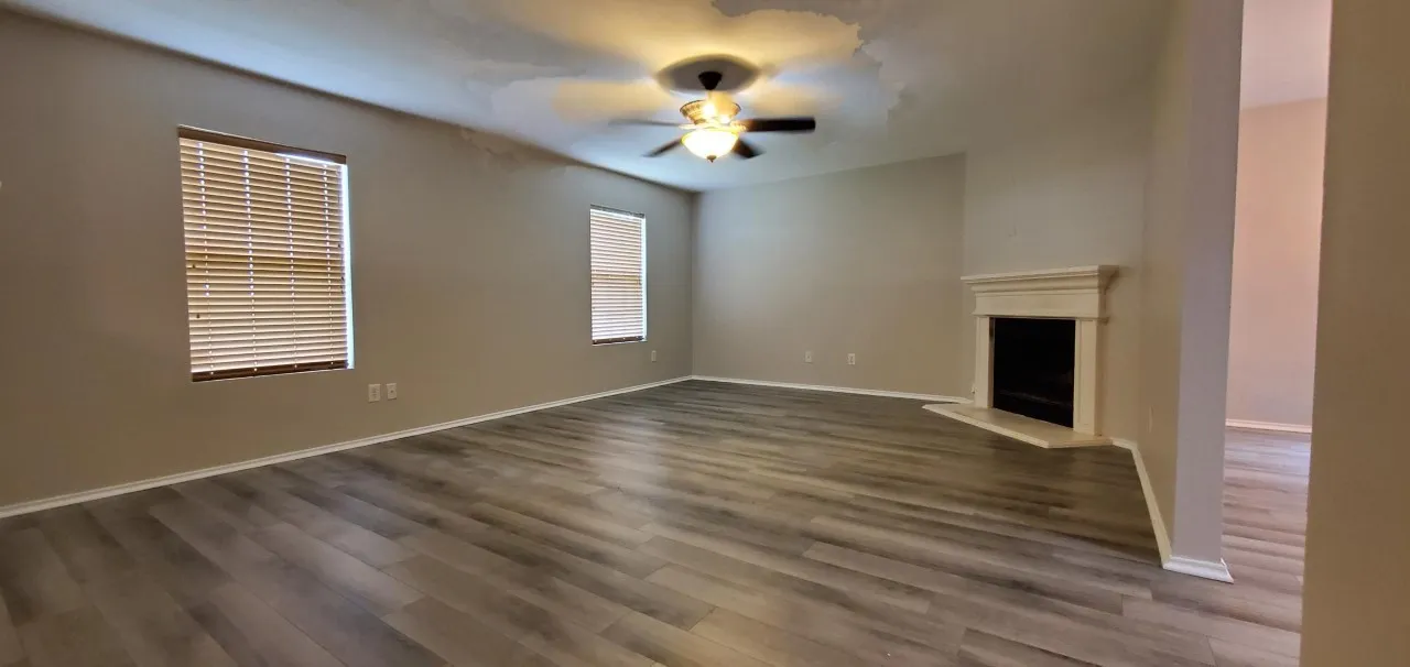 Single Family Residence For Rent in Denton County , 1425 Whitewater, Little Elm, Texas 75068, 4 Bedroom, 3 Bathroom, 2 Garage spaces, 2,428 Sqft, built in 2006, mls#21379739, Real Estate Agent in Little Elm, Homes For Rent in Denton county, Homes For Rent in Little Elm, Realtor in Little Elm Texas, Real Estate Brokerage Independent Realty Texas, Luminita Cordes Realtor