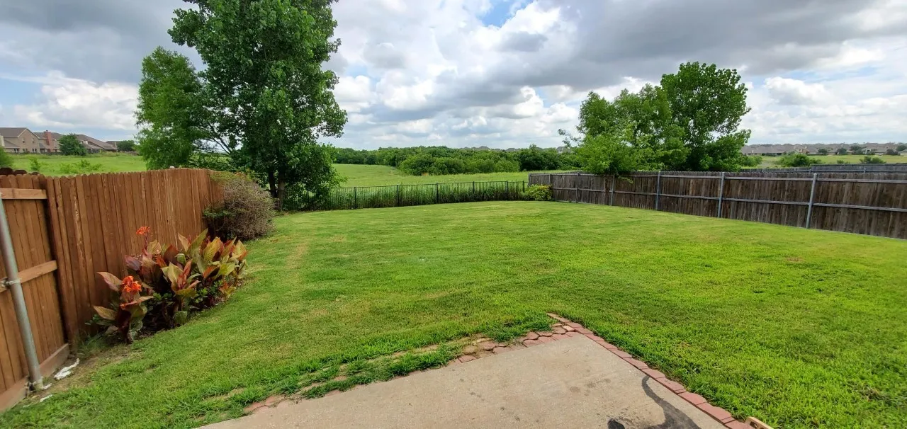 Single Family Residence For Rent in Denton County , 1425 Whitewater, Little Elm, Texas 75068, 4 Bedroom, 3 Bathroom, 2 Garage spaces, 2,428 Sqft, built in 2006, mls#21379739, Real Estate Agent in Little Elm, Homes For Rent in Denton county, Homes For Rent in Little Elm, Realtor in Little Elm Texas, Real Estate Brokerage Independent Realty Texas, Luminita Cordes Realtor