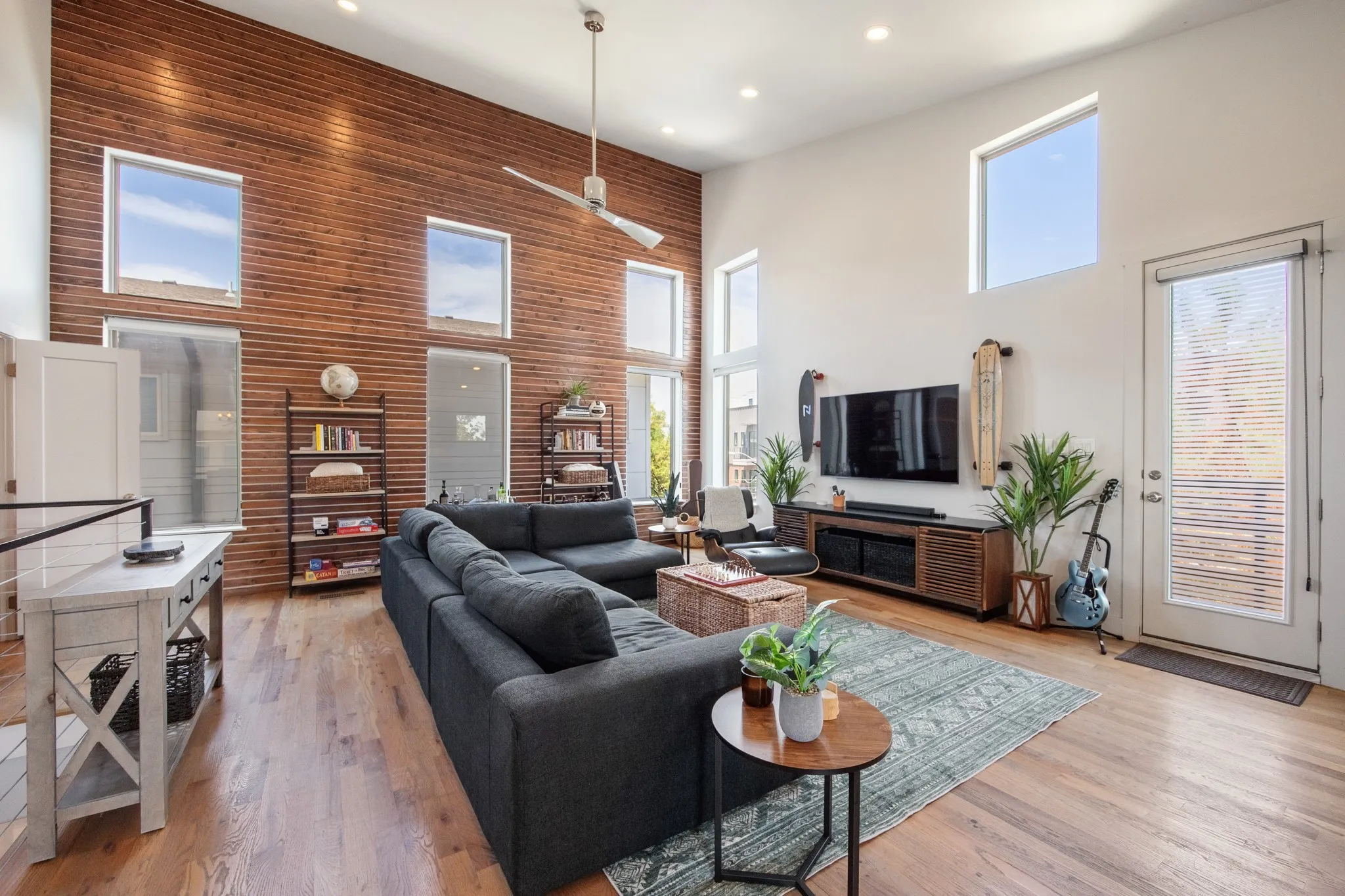 Condominium For Sale in Dallas County , 2421 N Garrett Avenue 1, Dallas, Texas 75206, 3 Bedroom, 4 Bathroom, 2 Garage spaces, 1,858 Sqft, built in 2016, mls#21372628, Real Estate Agent in Dallas, Homes For Sale in Dallas county, Homes For Sale in Dallas, Realtor in Dallas Texas, Real Estate Brokerage Independent Realty Texas, Luminita Cordes Realtor