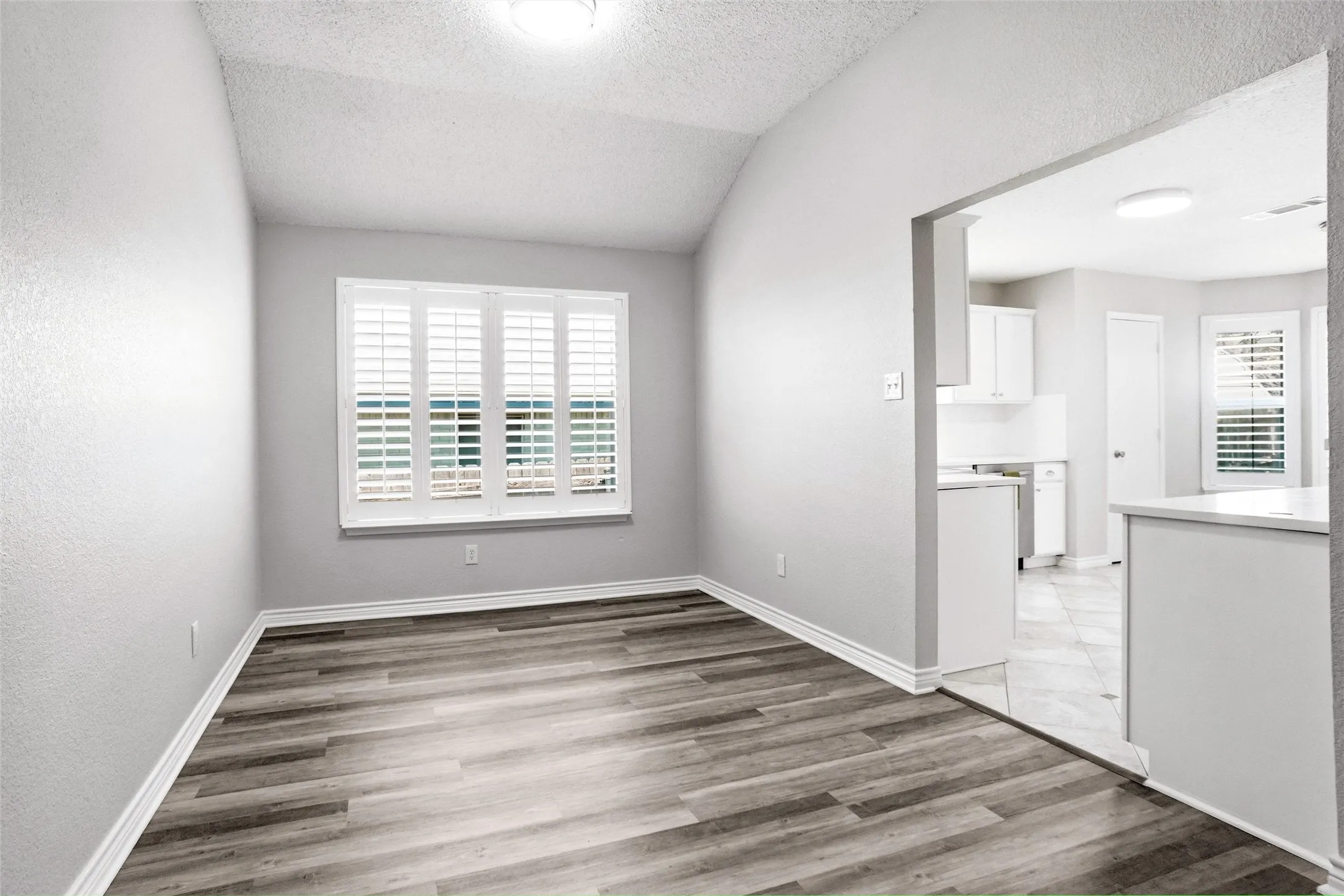 Single Family Residence For Sale in Tarrant County , 1105 Doreen Street, White Settlement, Texas 76108, 4 Bedroom, 2 Bathroom, 2 Garage spaces, 1,764 Sqft, built in 2001, mls#21378688, Real Estate Agent in White Settlement, Homes For Sale in Tarrant county, Homes For Sale in White Settlement, Realtor in White Settlement Texas, Real Estate Brokerage Independent Realty Texas, Luminita Cordes Realtor