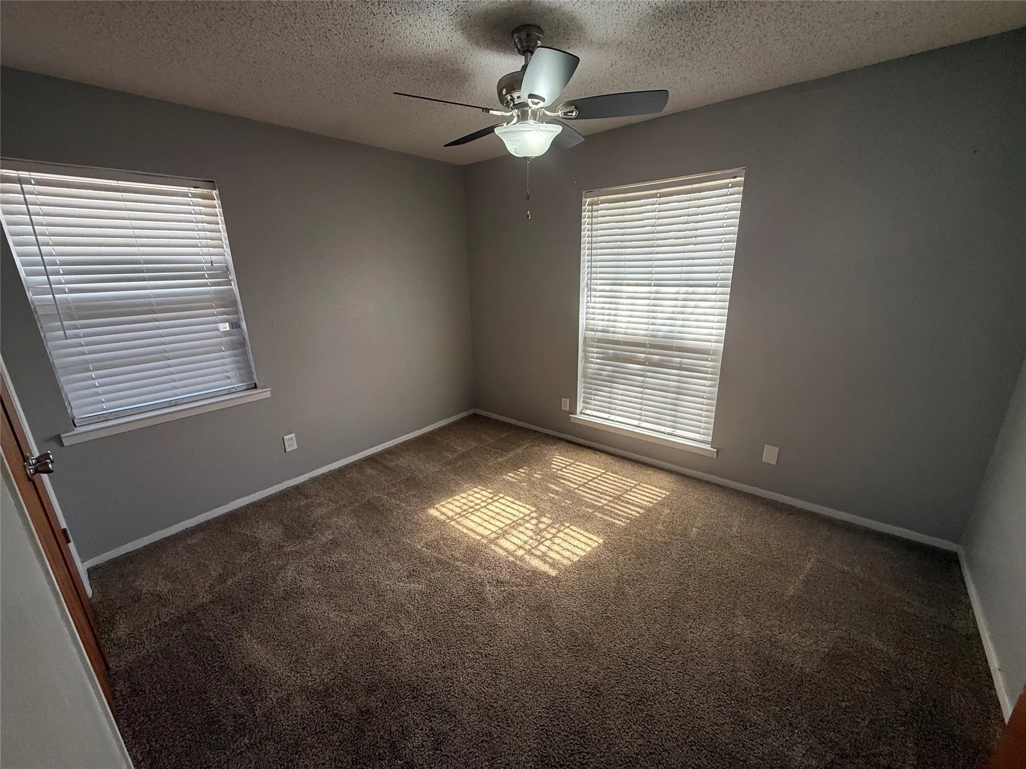 Single Family Residence For Sale in Palo Pinto County , 2817 NE 11th Street, Mineral Wells, Texas 76067, 3 Bedroom, 2 Bathroom, 2 Garage spaces, 2,056 Sqft, built in 1974, mls#21379754, Real Estate Agent in Mineral Wells, Homes For Sale in Palo Pinto county, Homes For Sale in Mineral Wells, Realtor in Mineral Wells Texas, Real Estate Brokerage Independent Realty Texas, Luminita Cordes Realtor