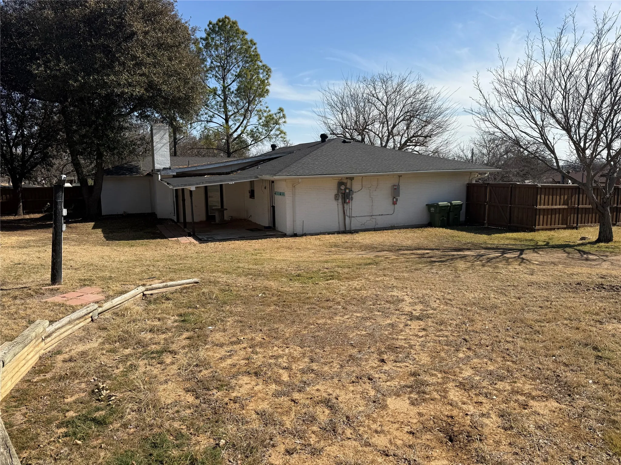 Single Family Residence For Sale in Palo Pinto County , 2817 NE 11th Street, Mineral Wells, Texas 76067, 3 Bedroom, 2 Bathroom, 2 Garage spaces, 2,056 Sqft, built in 1974, mls#21379754, Real Estate Agent in Mineral Wells, Homes For Sale in Palo Pinto county, Homes For Sale in Mineral Wells, Realtor in Mineral Wells Texas, Real Estate Brokerage Independent Realty Texas, Luminita Cordes Realtor