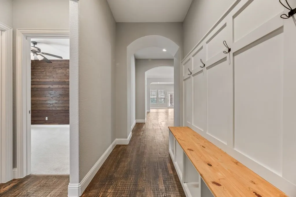 Single Family Residence For Sale in Collin County , 7421 San Jacinto Trail, Mc Kinney, Texas 75071, 3 Bedroom, 2 Bathroom, 2 Garage spaces, 2,146 Sqft, built in 2015, mls#21379744, Real Estate Agent in Mc Kinney, Homes For Sale in Collin county, Homes For Sale in Mc Kinney, Realtor in Mc Kinney Texas, Real Estate Brokerage Independent Realty Texas, Luminita Cordes Realtor