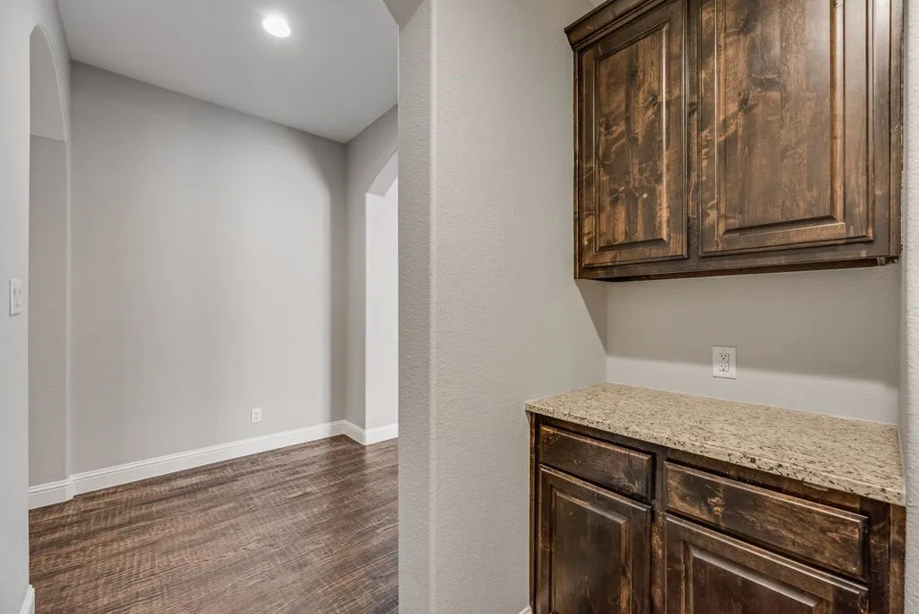 Single Family Residence For Sale in Collin County , 7421 San Jacinto Trail, Mc Kinney, Texas 75071, 3 Bedroom, 2 Bathroom, 2 Garage spaces, 2,146 Sqft, built in 2015, mls#21379744, Real Estate Agent in Mc Kinney, Homes For Sale in Collin county, Homes For Sale in Mc Kinney, Realtor in Mc Kinney Texas, Real Estate Brokerage Independent Realty Texas, Luminita Cordes Realtor