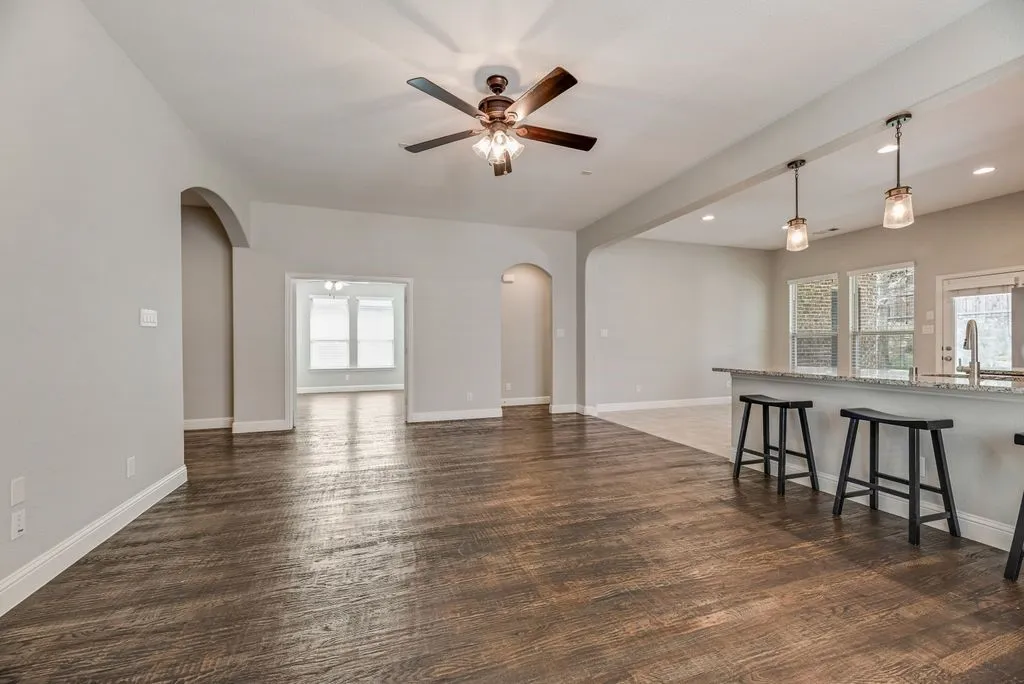 Single Family Residence For Sale in Collin County , 7421 San Jacinto Trail, Mc Kinney, Texas 75071, 3 Bedroom, 2 Bathroom, 2 Garage spaces, 2,146 Sqft, built in 2015, mls#21379744, Real Estate Agent in Mc Kinney, Homes For Sale in Collin county, Homes For Sale in Mc Kinney, Realtor in Mc Kinney Texas, Real Estate Brokerage Independent Realty Texas, Luminita Cordes Realtor