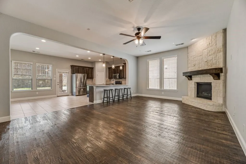 Single Family Residence For Sale in Collin County , 7421 San Jacinto Trail, Mc Kinney, Texas 75071, 3 Bedroom, 2 Bathroom, 2 Garage spaces, 2,146 Sqft, built in 2015, mls#21379744, Real Estate Agent in Mc Kinney, Homes For Sale in Collin county, Homes For Sale in Mc Kinney, Realtor in Mc Kinney Texas, Real Estate Brokerage Independent Realty Texas, Luminita Cordes Realtor