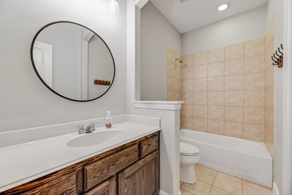 Single Family Residence For Sale in Collin County , 7421 San Jacinto Trail, Mc Kinney, Texas 75071, 3 Bedroom, 2 Bathroom, 2 Garage spaces, 2,146 Sqft, built in 2015, mls#21379744, Real Estate Agent in Mc Kinney, Homes For Sale in Collin county, Homes For Sale in Mc Kinney, Realtor in Mc Kinney Texas, Real Estate Brokerage Independent Realty Texas, Luminita Cordes Realtor