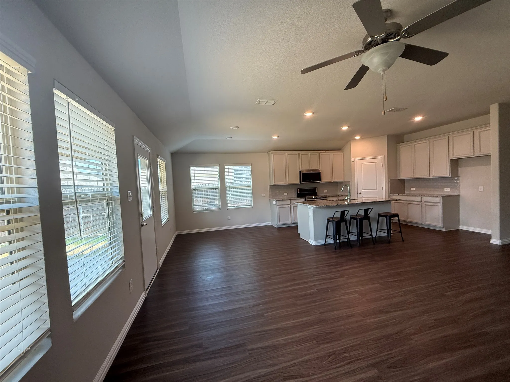 Single Family Residence For Rent in Rockwall County , 621 Fletcher Drive, Fate, Texas 75087, 4 Bedroom, 3 Bathroom, 2 Garage spaces, 2,226 Sqft, built in 2020, mls#21379656, Real Estate Agent in Fate, Homes For Rent in Rockwall county, Homes For Rent in Fate, Realtor in Fate Texas, Real Estate Brokerage Independent Realty Texas, Luminita Cordes Realtor