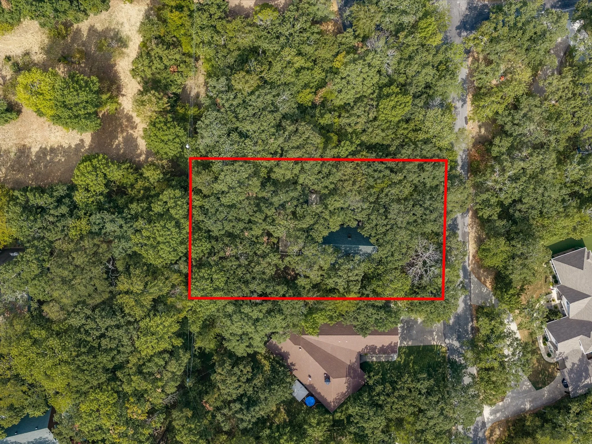Single Family Residence For Sale in Grayson County , 196 Lakecrest Drive, Pottsboro, Texas 75076, 3 Bedroom, 2 Bathroom, 1 Garage spaces, 1,503 Sqft, built in 2004, mls#21362370, Real Estate Agent in Pottsboro, Homes For Sale in Grayson county, Homes For Sale in Pottsboro, Realtor in Pottsboro Texas, Real Estate Brokerage Independent Realty Texas, Luminita Cordes Realtor