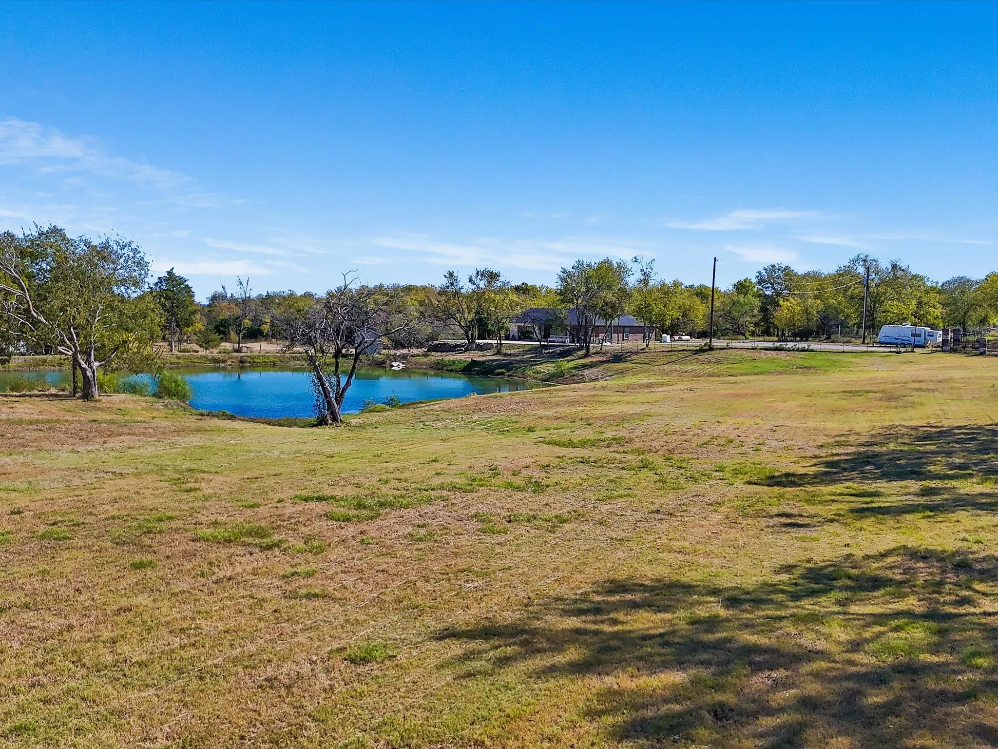 Single Family Residence For Sale in Kaufman County , 12303 CR-4026, Kemp, Texas 75143, 3 Bedroom, 1 Bathroom, Garage spaces, 1,600 Sqft, built in 2021, mls#21379769, Real Estate Agent in Kemp, Homes For Sale in Kaufman county, Homes For Sale in Kemp, Realtor in Kemp Texas, Real Estate Brokerage Independent Realty Texas, Luminita Cordes Realtor