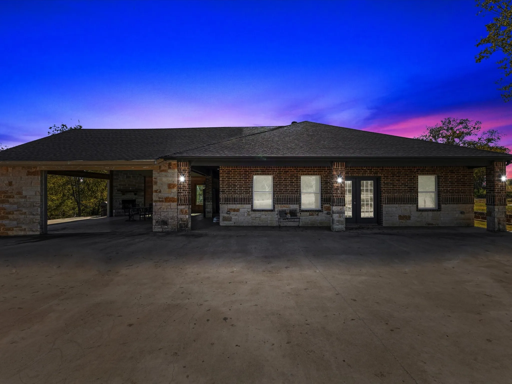 Single Family Residence For Sale in Kaufman County , 12303 CR-4026, Kemp, Texas 75143, 3 Bedroom, 1 Bathroom, Garage spaces, 1,600 Sqft, built in 2021, mls#21379769, Real Estate Agent in Kemp, Homes For Sale in Kaufman county, Homes For Sale in Kemp, Realtor in Kemp Texas, Real Estate Brokerage Independent Realty Texas, Luminita Cordes Realtor