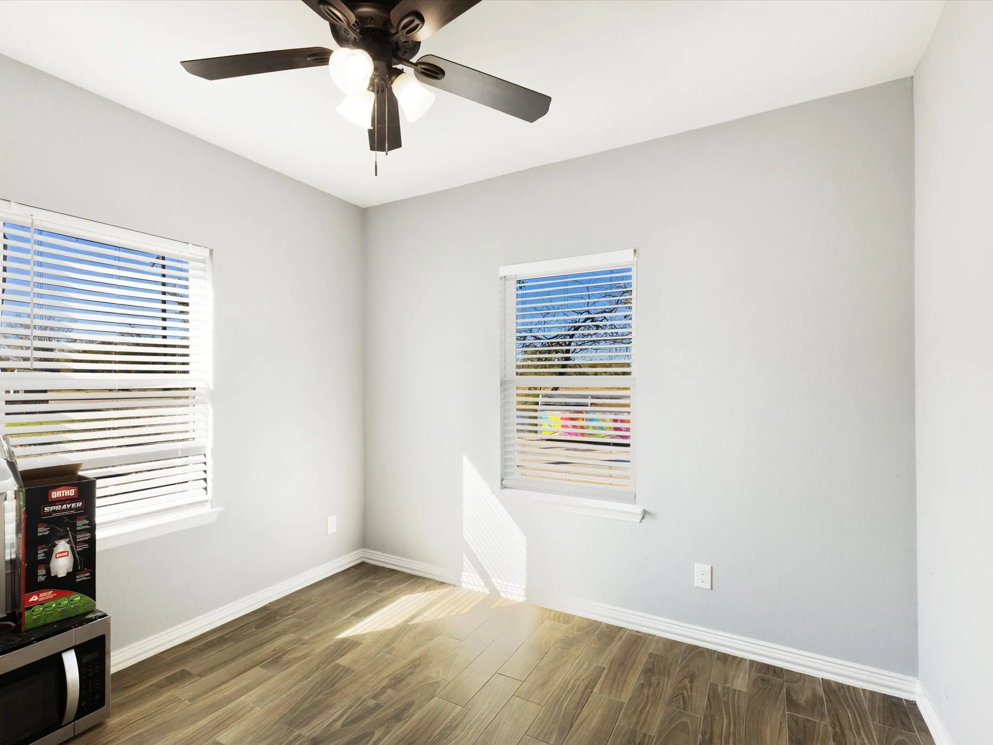 Single Family Residence For Sale in Kaufman County , 12303 CR-4026, Kemp, Texas 75143, 3 Bedroom, 1 Bathroom, Garage spaces, 1,600 Sqft, built in 2021, mls#21379769, Real Estate Agent in Kemp, Homes For Sale in Kaufman county, Homes For Sale in Kemp, Realtor in Kemp Texas, Real Estate Brokerage Independent Realty Texas, Luminita Cordes Realtor