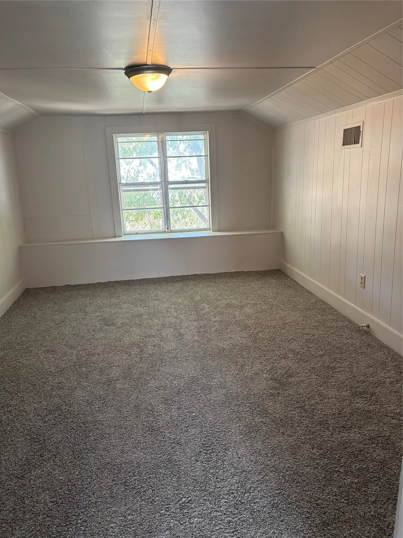 Single Family Residence For Sale in Taylor County , 1173 Jeanette Street, Abilene, Texas 79602, 4 Bedroom, 2 Bathroom, Garage spaces, 1,644 Sqft, built in 1952, mls#21379183, Real Estate Agent in Abilene, Homes For Sale in Taylor county, Homes For Sale in Abilene, Realtor in Abilene Texas, Real Estate Brokerage Independent Realty Texas, Luminita Cordes Realtor