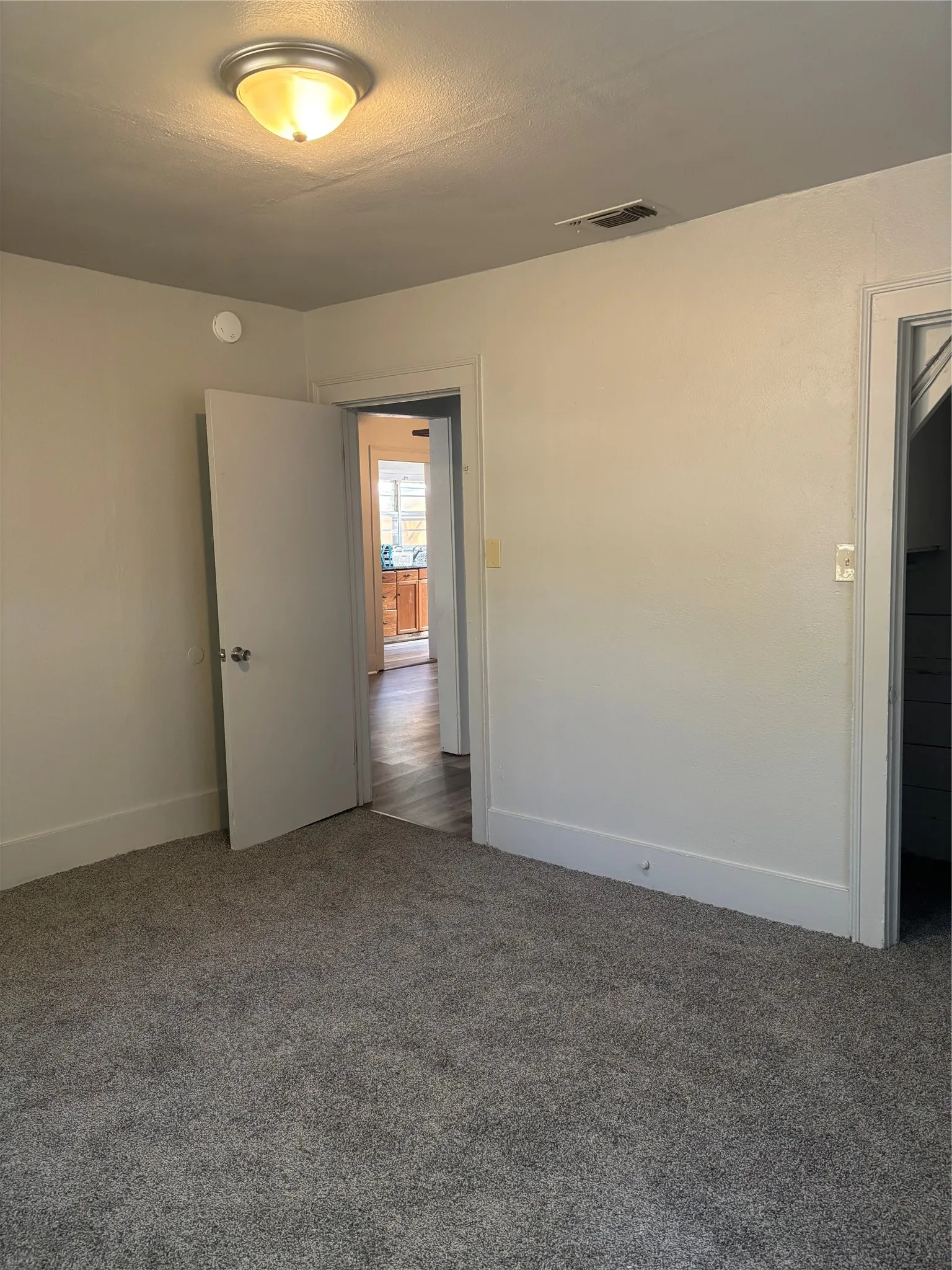 Single Family Residence For Sale in Taylor County , 1173 Jeanette Street, Abilene, Texas 79602, 4 Bedroom, 2 Bathroom, Garage spaces, 1,644 Sqft, built in 1952, mls#21379183, Real Estate Agent in Abilene, Homes For Sale in Taylor county, Homes For Sale in Abilene, Realtor in Abilene Texas, Real Estate Brokerage Independent Realty Texas, Luminita Cordes Realtor