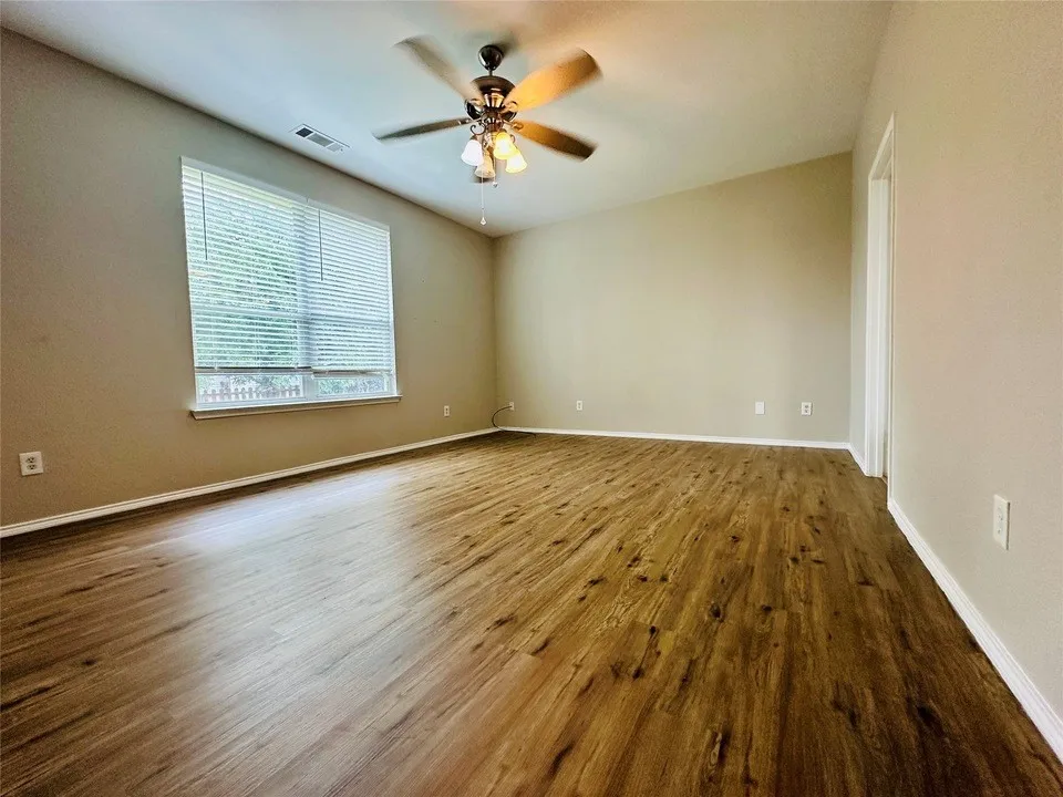 Single Family Residence For Rent in Tarrant County , 7233 Lindentree Lane, Fort Worth, Texas 76137, 4 Bedroom, 3 Bathroom, 2 Garage spaces, 3,260 Sqft, built in 2005, mls#21379697, Real Estate Agent in Fort Worth, Homes For Rent in Tarrant county, Homes For Rent in Fort Worth, Realtor in Fort Worth Texas, Real Estate Brokerage Independent Realty Texas, Luminita Cordes Realtor