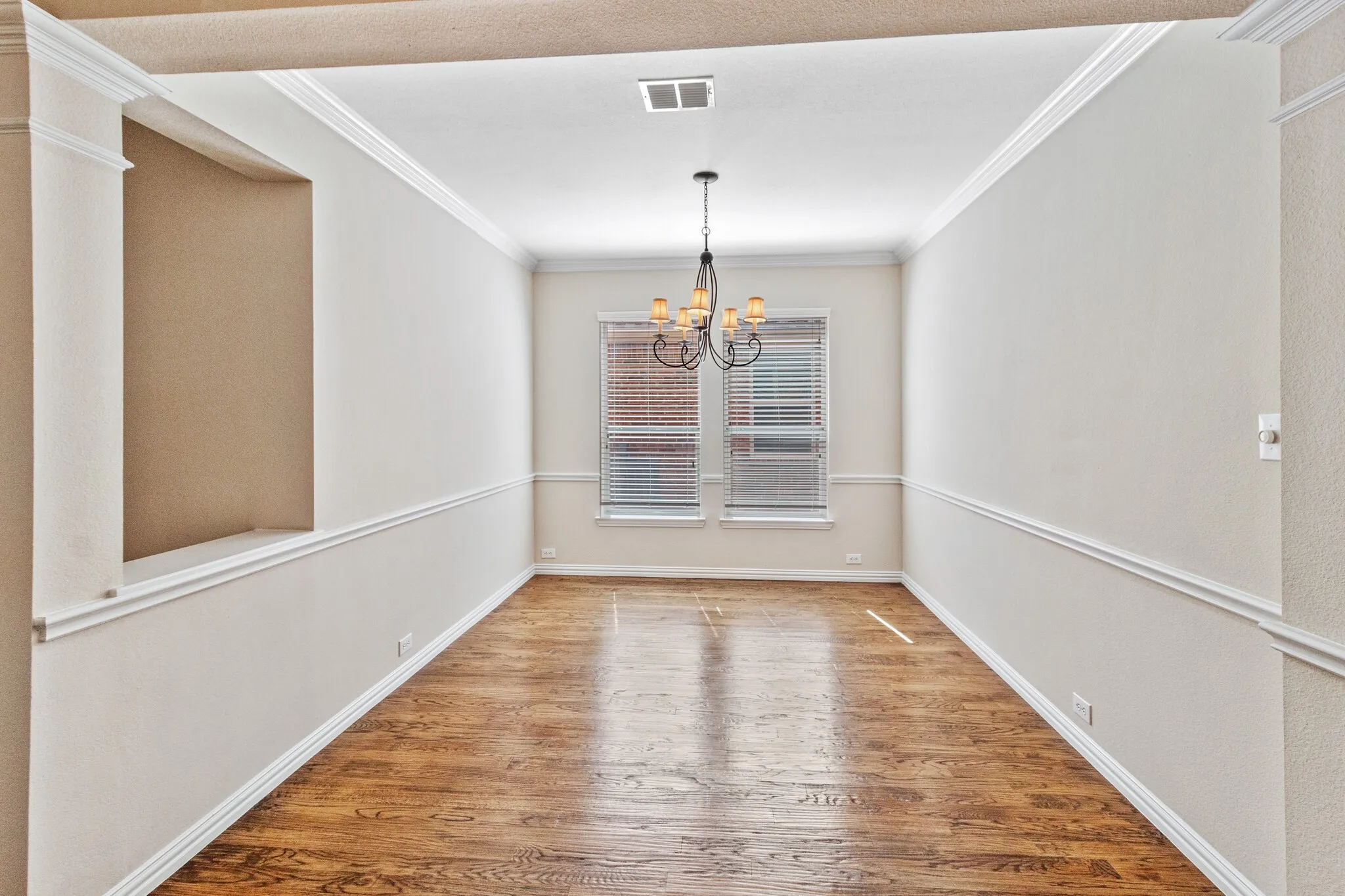 Single Family Residence For Rent in Collin County , 4908 Rushden Road, Mc Kinney, Texas 75070, 4 Bedroom, 4 Bathroom, 2 Garage spaces, 3,120 Sqft, built in 2007, mls#21379775, Real Estate Agent in Mc Kinney, Homes For Rent in Collin county, Homes For Rent in Mc Kinney, Realtor in Mc Kinney Texas, Real Estate Brokerage Independent Realty Texas, Luminita Cordes Realtor