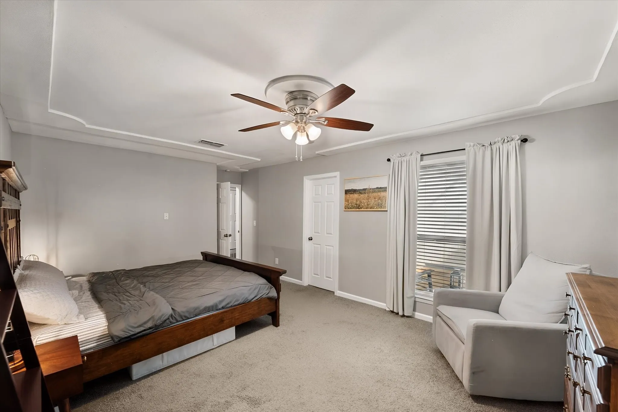 Single Family Residence For Sale in Tarrant County , 7621 Oak Ridge Drive, North Richland Hills, Texas 76182, 3 Bedroom, 2 Bathroom, 2 Garage spaces, 1,974 Sqft, built in 1976, mls#21379625, Real Estate Agent in North Richland Hills, Homes For Sale in Tarrant county, Homes For Sale in North Richland Hills, Realtor in North Richland Hills Texas, Real Estate Brokerage Independent Realty Texas, Luminita Cordes Realtor