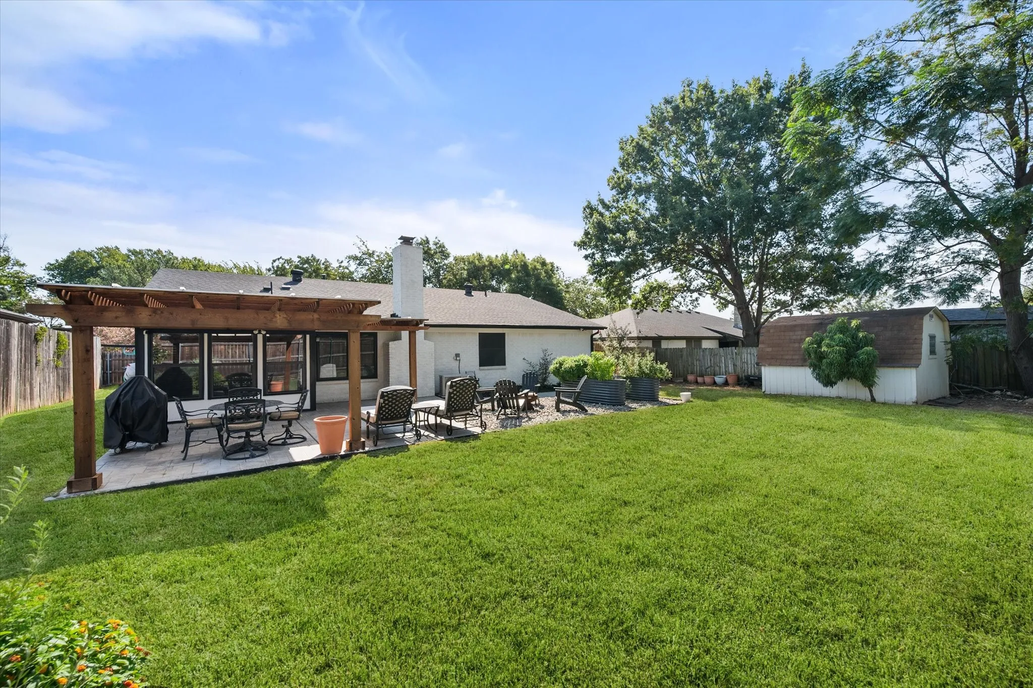 Single Family Residence For Sale in Tarrant County , 7621 Oak Ridge Drive, North Richland Hills, Texas 76182, 3 Bedroom, 2 Bathroom, 2 Garage spaces, 1,974 Sqft, built in 1976, mls#21379625, Real Estate Agent in North Richland Hills, Homes For Sale in Tarrant county, Homes For Sale in North Richland Hills, Realtor in North Richland Hills Texas, Real Estate Brokerage Independent Realty Texas, Luminita Cordes Realtor