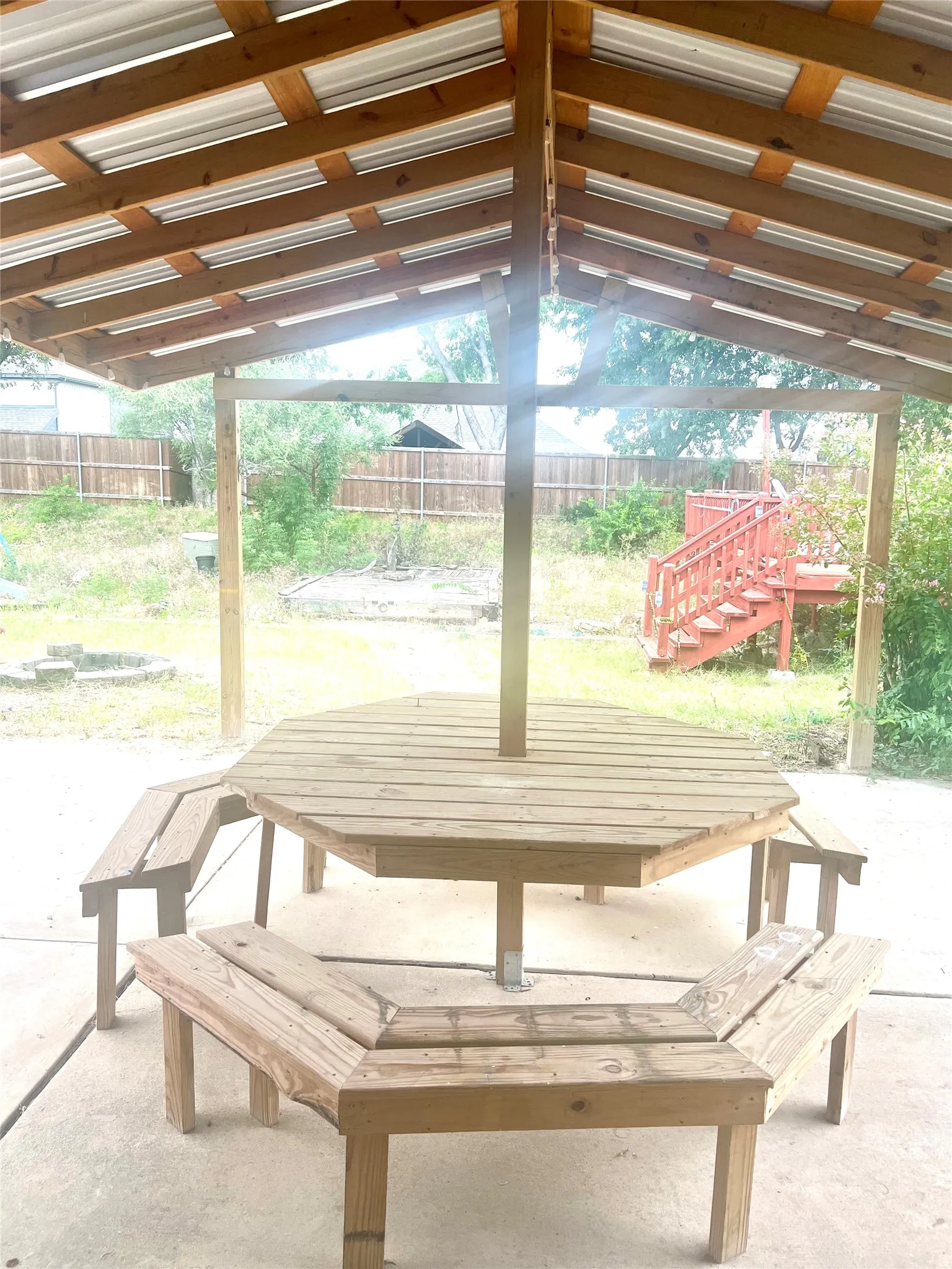 Single Family Residence For Rent in Denton County , 1204 Hillside Drive, Justin, Texas 76247, 4 Bedroom, 3 Bathroom, 2 Garage spaces, 2,552 Sqft, built in 1998, mls#21379780, Real Estate Agent in Justin, Homes For Rent in Denton county, Homes For Rent in Justin, Realtor in Justin Texas, Real Estate Brokerage Independent Realty Texas, Luminita Cordes Realtor