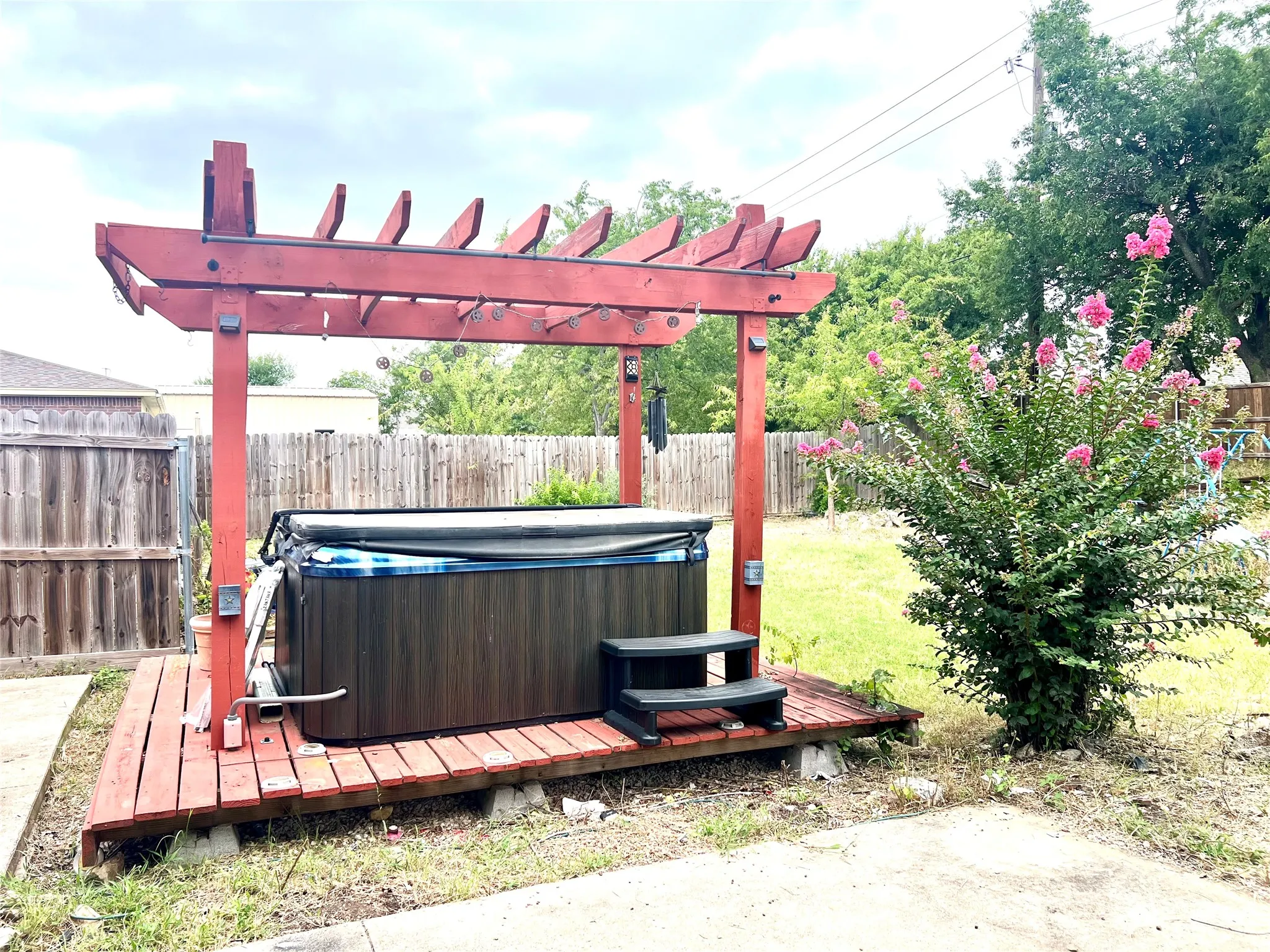Single Family Residence For Rent in Denton County , 1204 Hillside Drive, Justin, Texas 76247, 4 Bedroom, 3 Bathroom, 2 Garage spaces, 2,552 Sqft, built in 1998, mls#21379780, Real Estate Agent in Justin, Homes For Rent in Denton county, Homes For Rent in Justin, Realtor in Justin Texas, Real Estate Brokerage Independent Realty Texas, Luminita Cordes Realtor