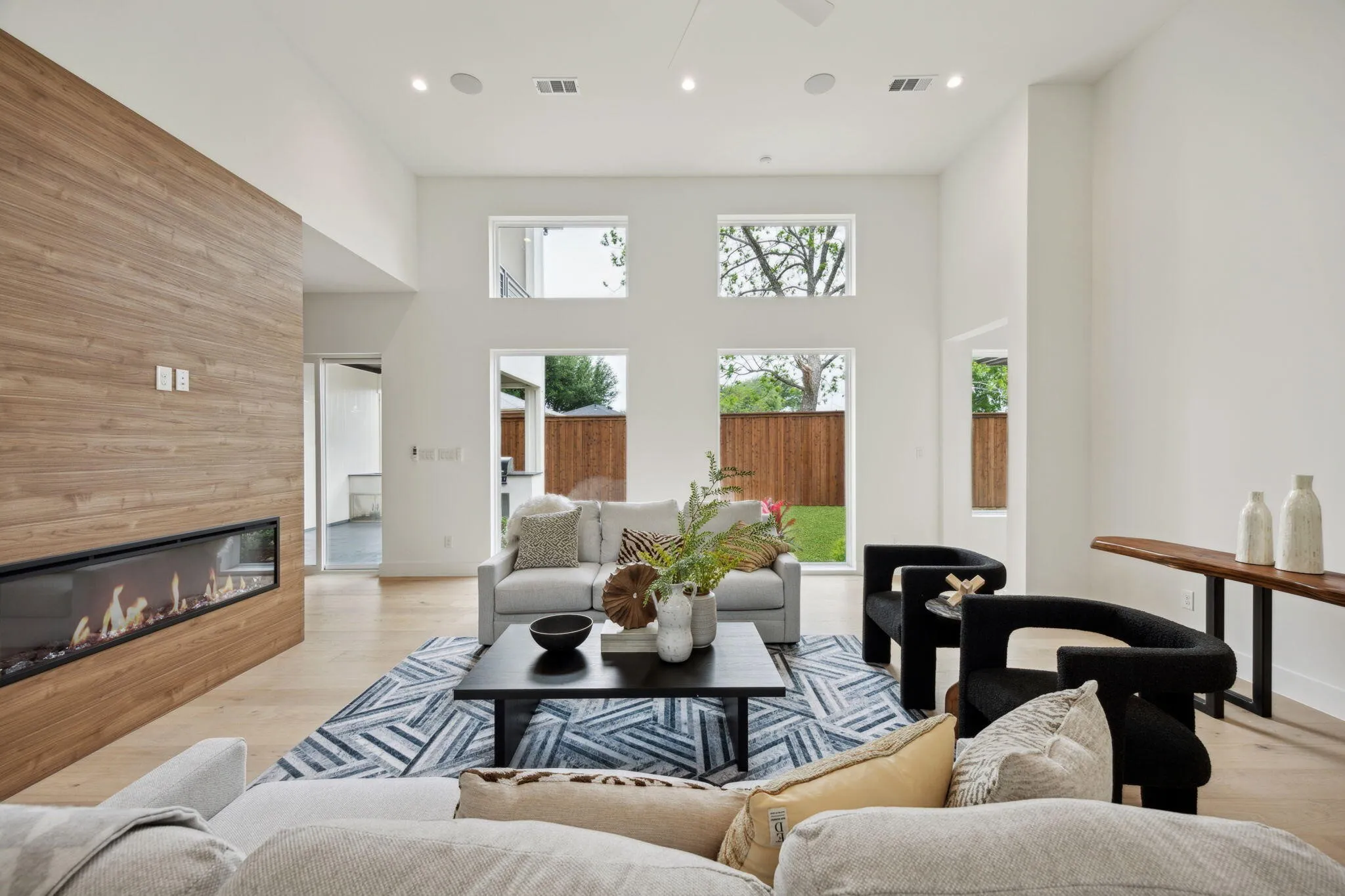 Single Family Residence For Rent in Dallas County , 3815 Hawick Lane, Dallas, Texas 75220, 5 Bedroom, 5 Bathroom, 2 Garage spaces, 4,945 Sqft, built in 2024, mls#21379778, Real Estate Agent in Dallas, Homes For Rent in Dallas county, Homes For Rent in Dallas, Realtor in Dallas Texas, Real Estate Brokerage Independent Realty Texas, Luminita Cordes Realtor