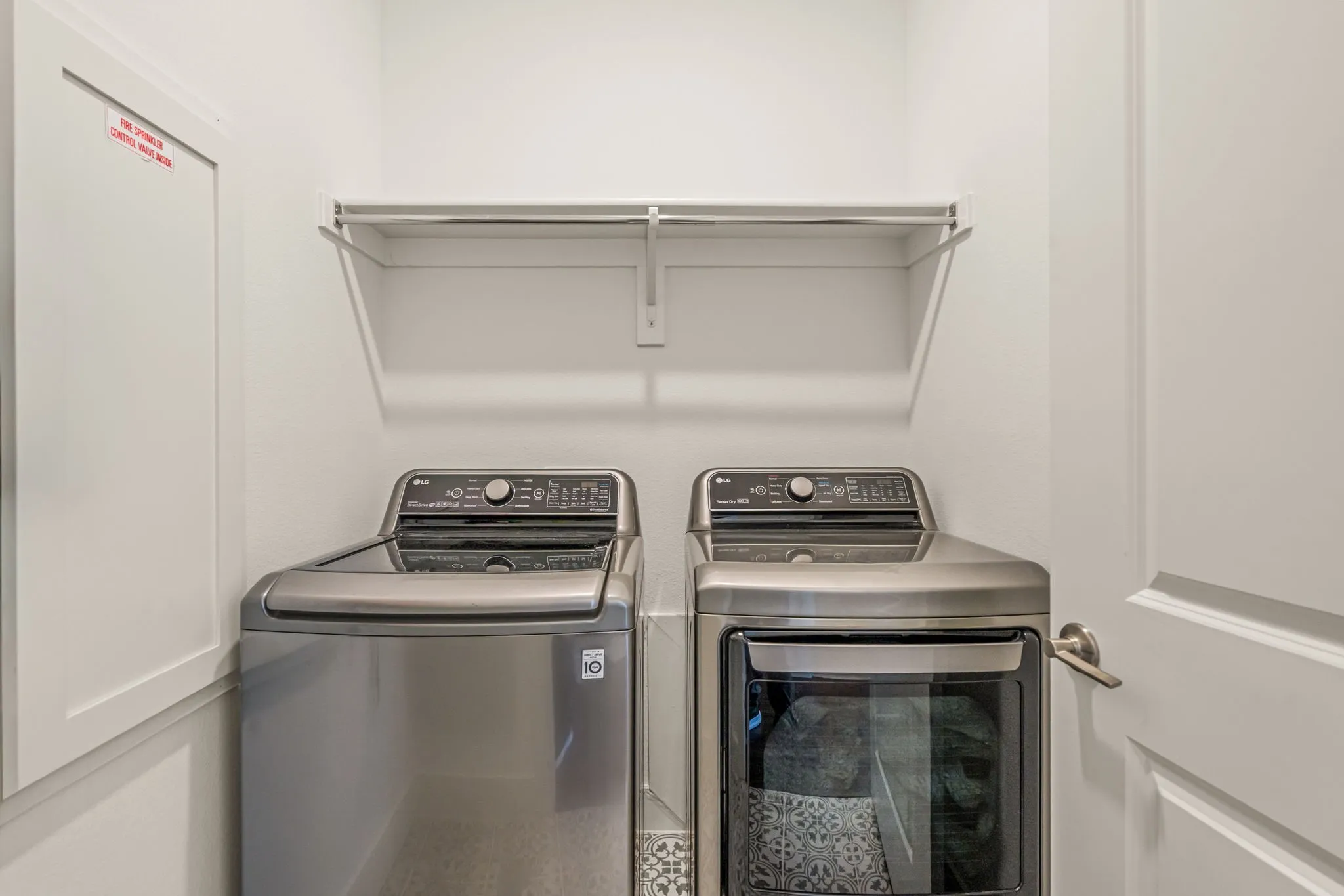 Townhouse For Sale in Collin County , 400 Blue Creek Cove, Mc Kinney, Texas 75071, 3 Bedroom, 3 Bathroom, 2 Garage spaces, 1,827 Sqft, built in 2021, mls#21377104, Real Estate Agent in Mc Kinney, Homes For Sale in Collin county, Homes For Sale in Mc Kinney, Realtor in Mc Kinney Texas, Real Estate Brokerage Independent Realty Texas, Luminita Cordes Realtor