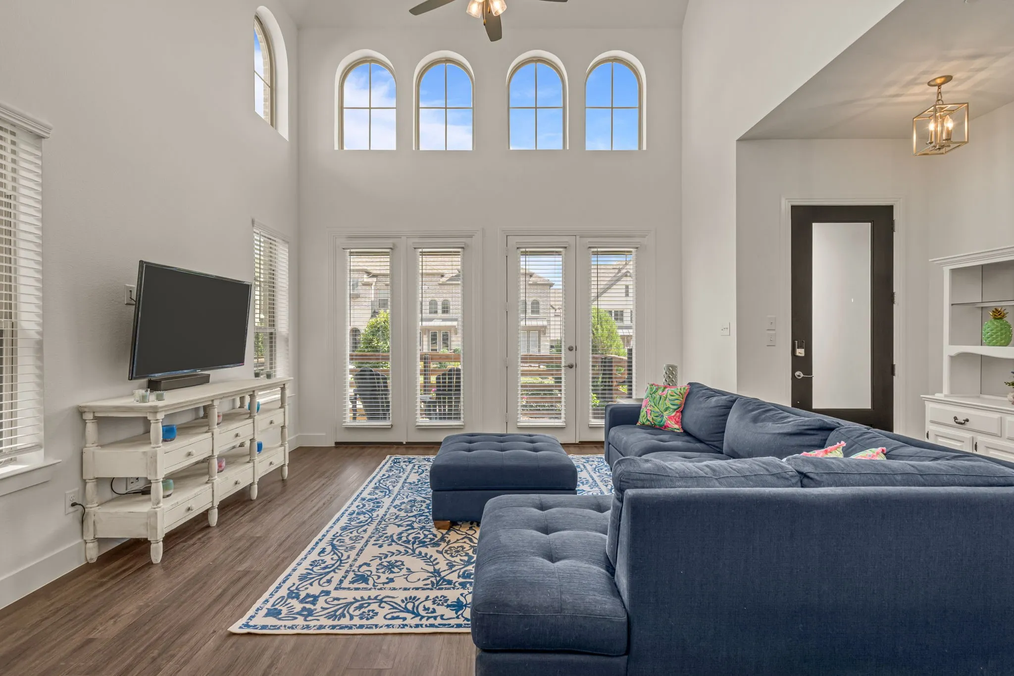 Townhouse For Sale in Collin County , 400 Blue Creek Cove, Mc Kinney, Texas 75071, 3 Bedroom, 3 Bathroom, 2 Garage spaces, 1,827 Sqft, built in 2021, mls#21377104, Real Estate Agent in Mc Kinney, Homes For Sale in Collin county, Homes For Sale in Mc Kinney, Realtor in Mc Kinney Texas, Real Estate Brokerage Independent Realty Texas, Luminita Cordes Realtor