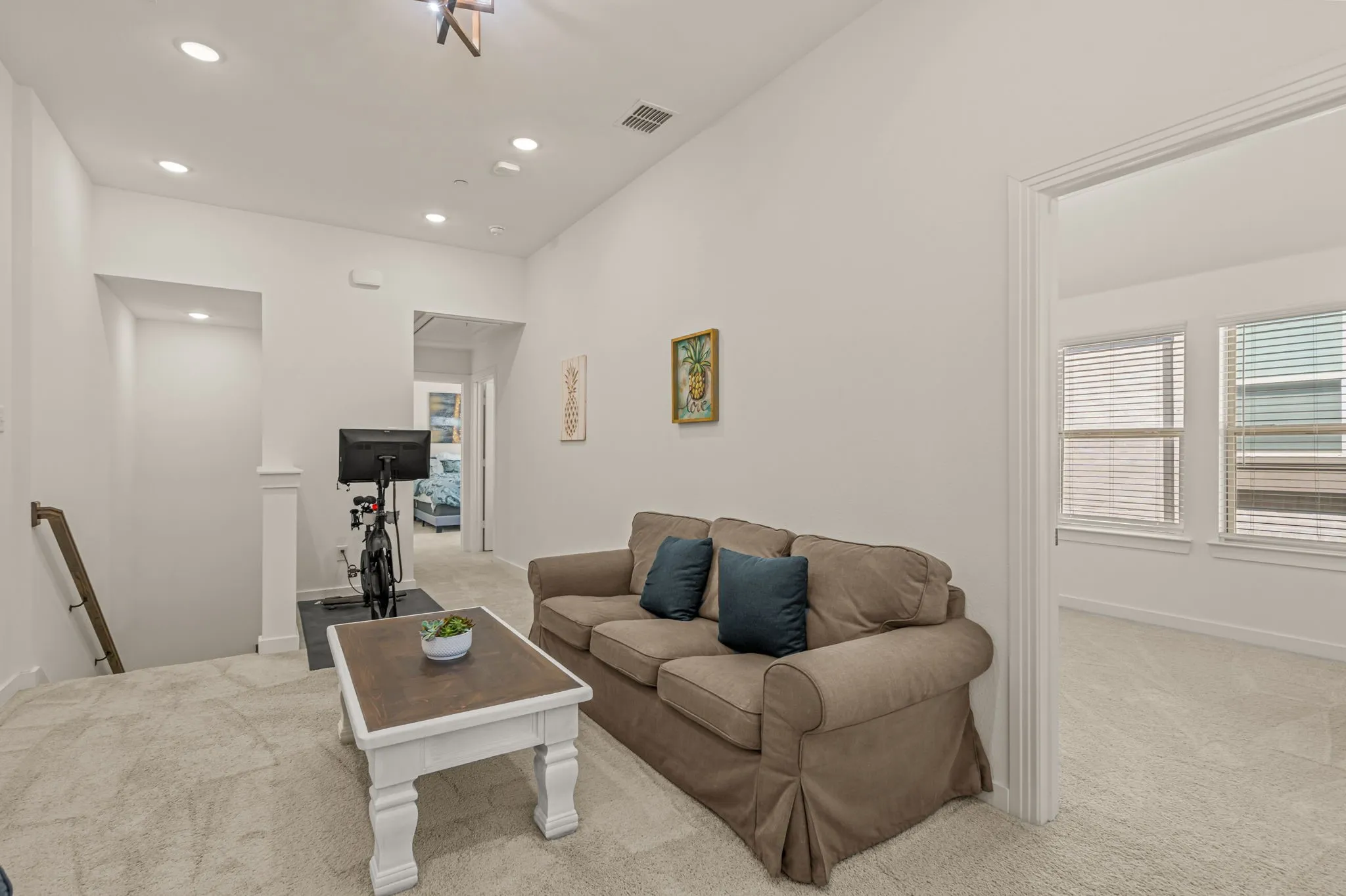 Townhouse For Sale in Collin County , 400 Blue Creek Cove, Mc Kinney, Texas 75071, 3 Bedroom, 3 Bathroom, 2 Garage spaces, 1,827 Sqft, built in 2021, mls#21377104, Real Estate Agent in Mc Kinney, Homes For Sale in Collin county, Homes For Sale in Mc Kinney, Realtor in Mc Kinney Texas, Real Estate Brokerage Independent Realty Texas, Luminita Cordes Realtor