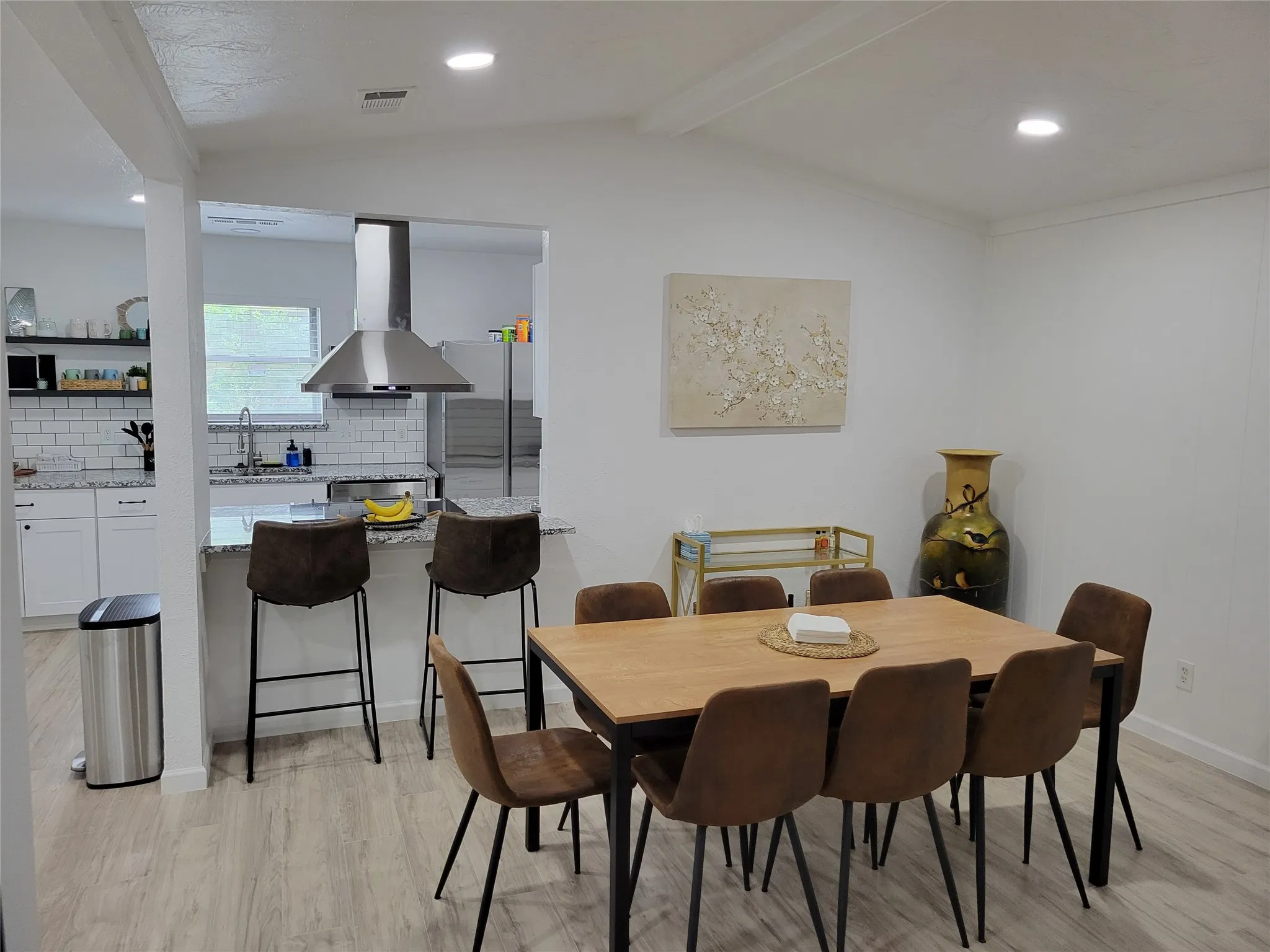 Single Family Residence For Rent in Dallas County , 600 Tanglewood Drive S, Irving, Texas 75061, 4 Bedroom, 2 Bathroom, 2 Garage spaces, 2,156 Sqft, built in 1965, mls#21379691, Real Estate Agent in Irving, Homes For Rent in Dallas county, Homes For Rent in Irving, Realtor in Irving Texas, Real Estate Brokerage Independent Realty Texas, Luminita Cordes Realtor