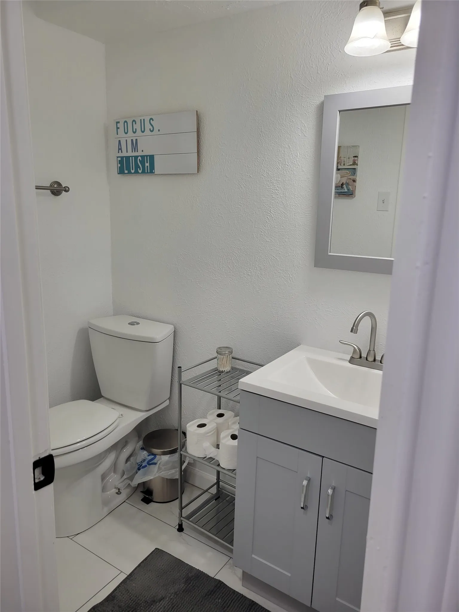 Single Family Residence For Rent in Dallas County , 600 Tanglewood Drive S, Irving, Texas 75061, 4 Bedroom, 2 Bathroom, 2 Garage spaces, 2,156 Sqft, built in 1965, mls#21379691, Real Estate Agent in Irving, Homes For Rent in Dallas county, Homes For Rent in Irving, Realtor in Irving Texas, Real Estate Brokerage Independent Realty Texas, Luminita Cordes Realtor