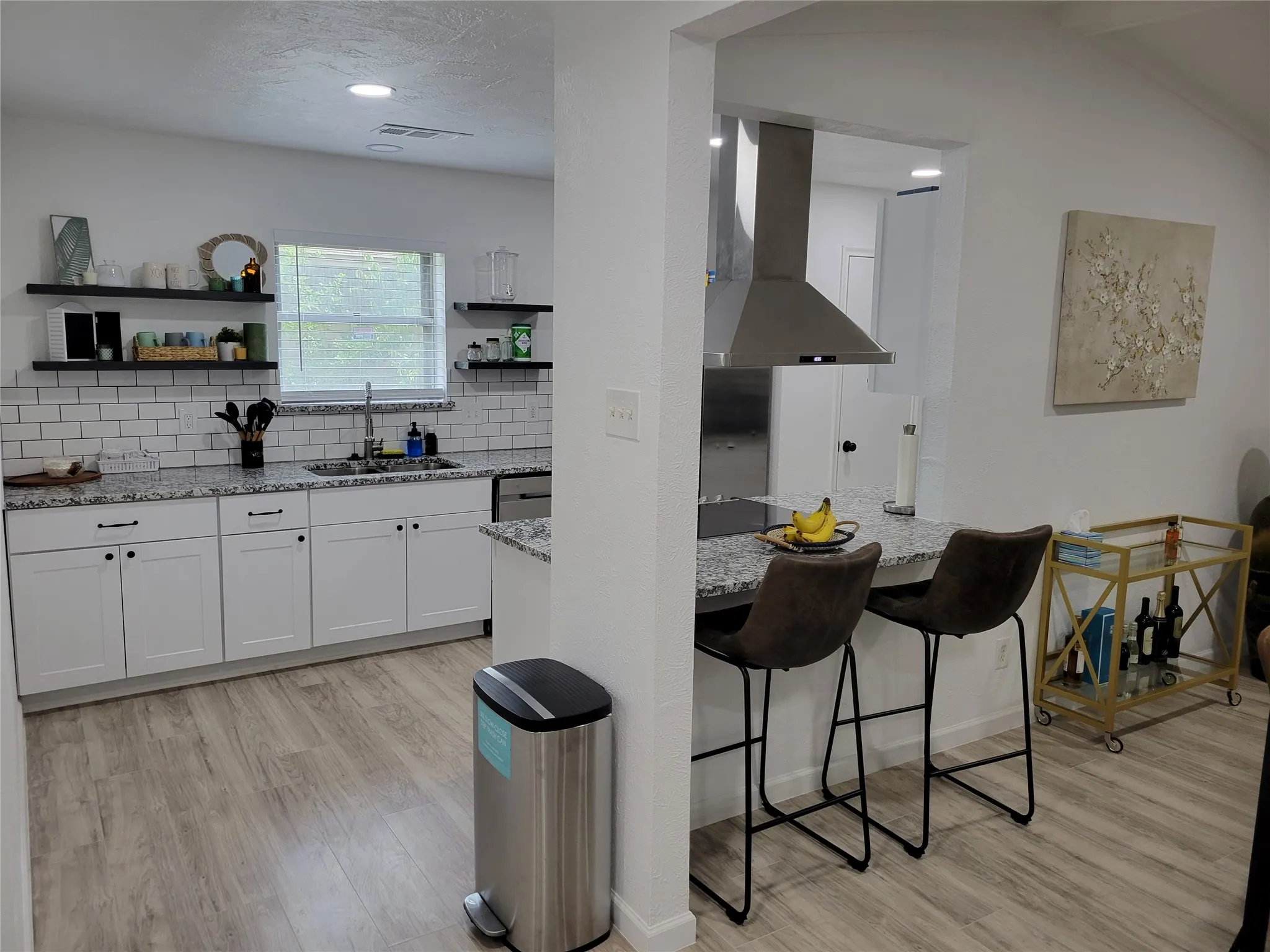 Single Family Residence For Rent in Dallas County , 600 Tanglewood Drive S, Irving, Texas 75061, 4 Bedroom, 2 Bathroom, 2 Garage spaces, 2,156 Sqft, built in 1965, mls#21379691, Real Estate Agent in Irving, Homes For Rent in Dallas county, Homes For Rent in Irving, Realtor in Irving Texas, Real Estate Brokerage Independent Realty Texas, Luminita Cordes Realtor