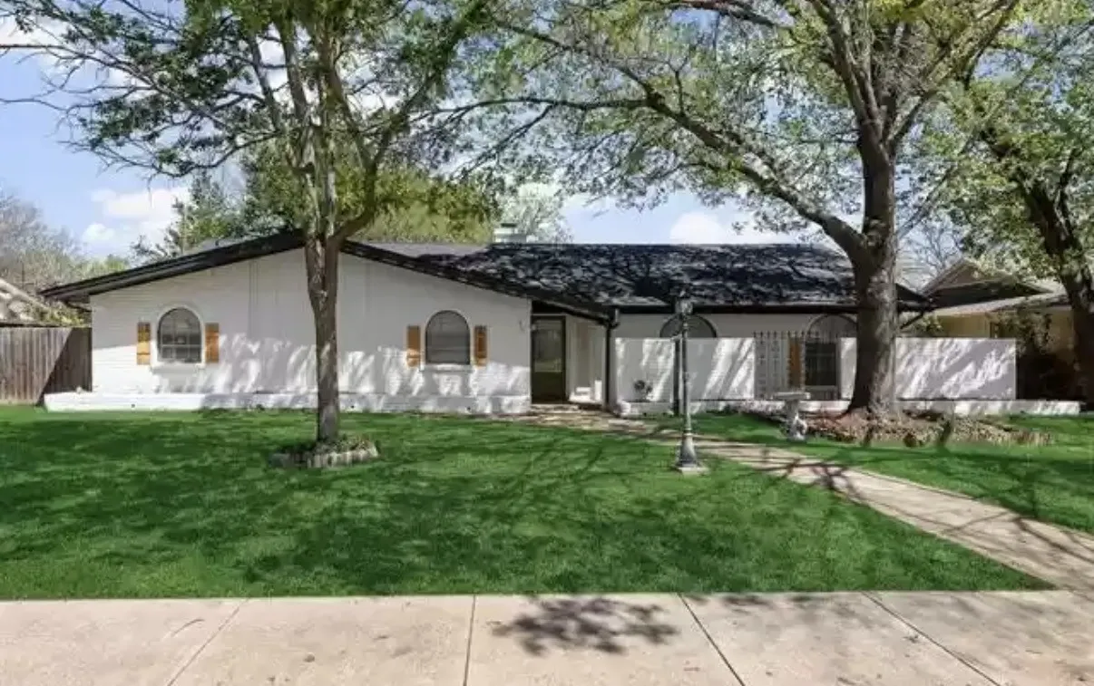 Single Family Residence For Rent in Dallas County , 600 Tanglewood Drive S, Irving, Texas 75061, 4 Bedroom, 2 Bathroom, 2 Garage spaces, 2,156 Sqft, built in 1965, mls#21379691, Real Estate Agent in Irving, Homes For Rent in Dallas county, Homes For Rent in Irving, Realtor in Irving Texas, Real Estate Brokerage Independent Realty Texas, Luminita Cordes Realtor