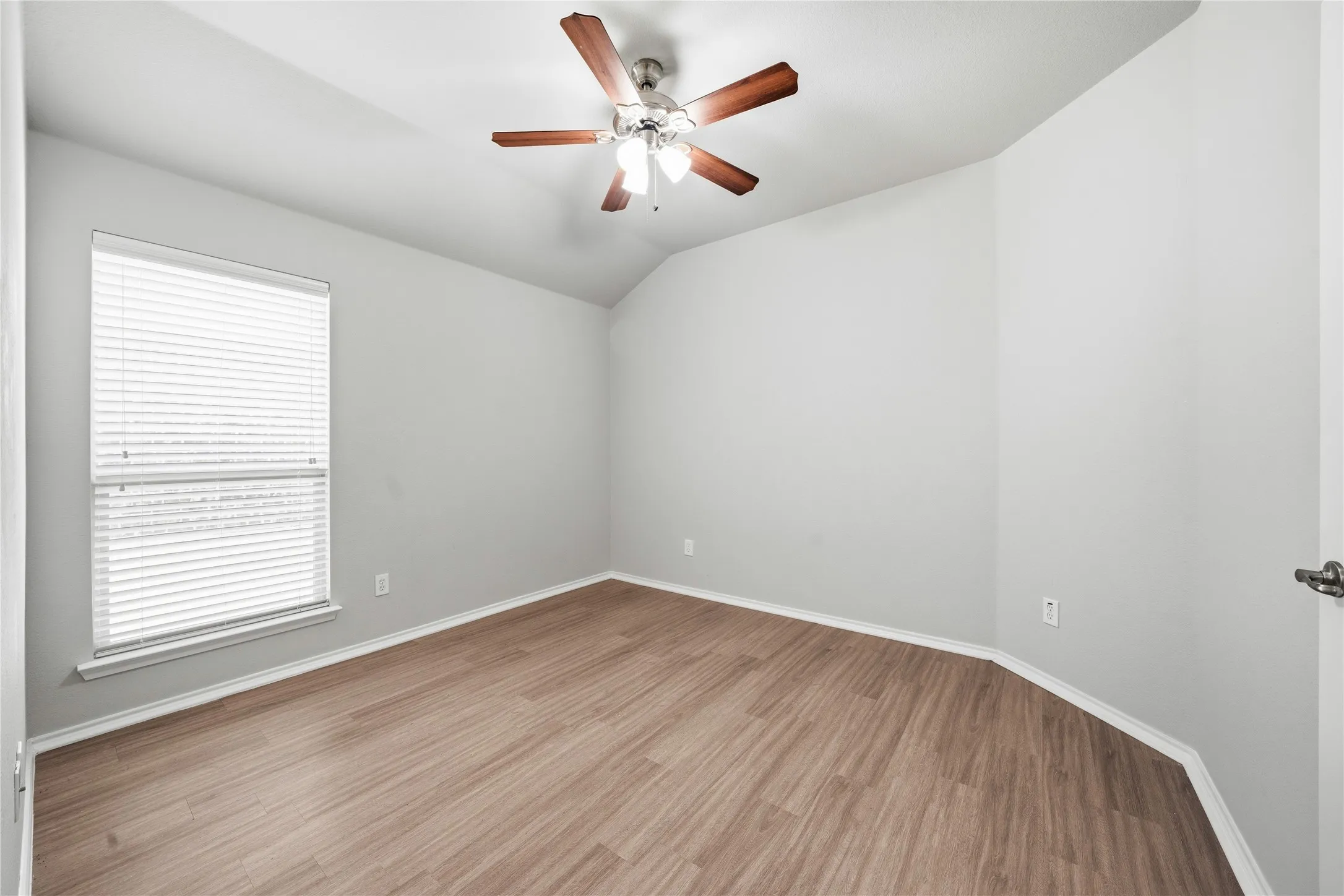 Single Family Residence For Rent in Collin County , 144 Meadow Crest Drive, Princeton, Texas 75407, 3 Bedroom, 2 Bathroom, 2 Garage spaces, 1,873 Sqft, built in 2011, mls#21379788, Real Estate Agent in Princeton, Homes For Rent in Collin county, Homes For Rent in Princeton, Realtor in Princeton Texas, Real Estate Brokerage Independent Realty Texas, Luminita Cordes Realtor