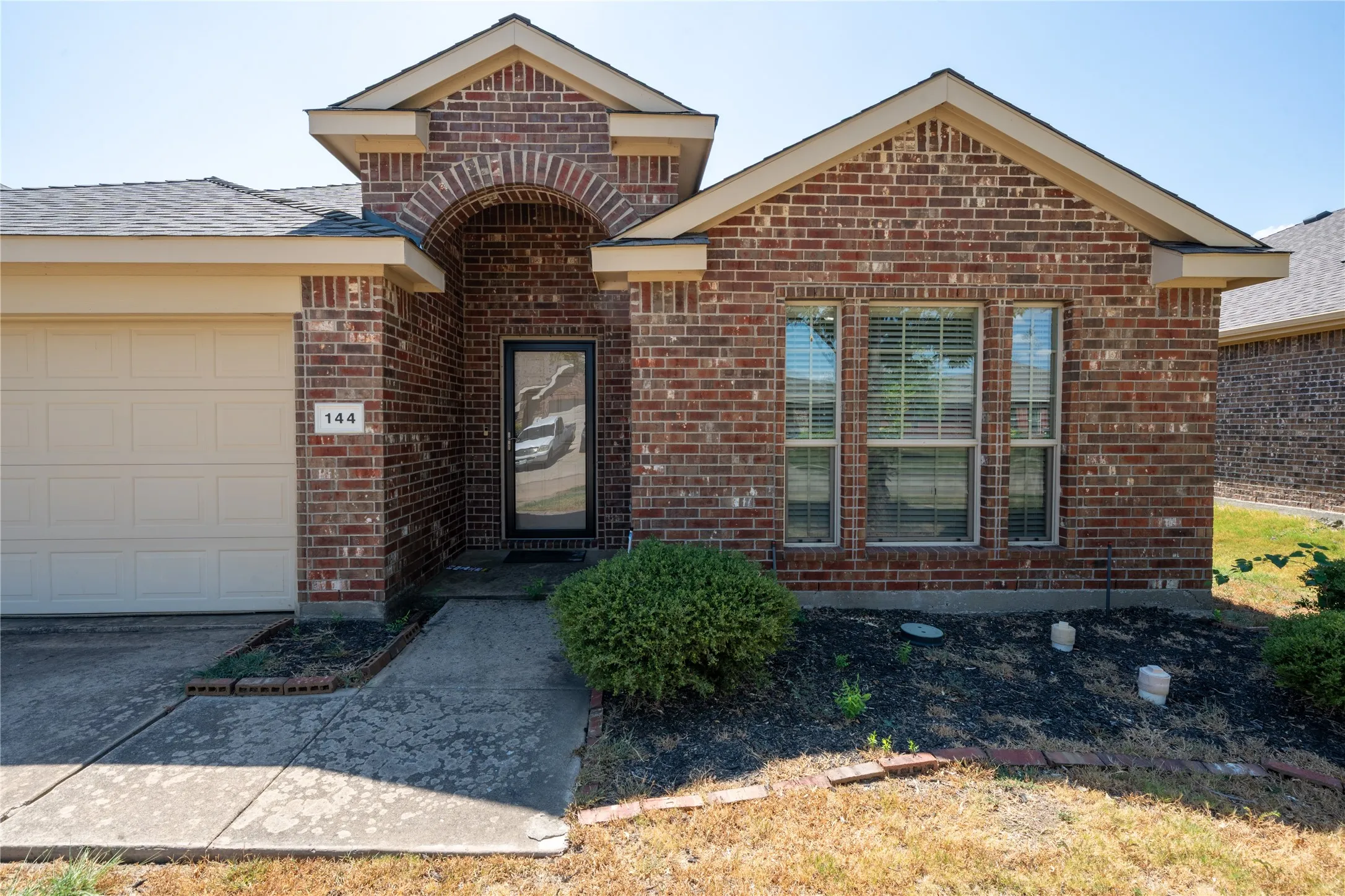 Single Family Residence For Rent in Collin County , 144 Meadow Crest Drive, Princeton, Texas 75407, 3 Bedroom, 2 Bathroom, 2 Garage spaces, 1,873 Sqft, built in 2011, mls#21379788, Real Estate Agent in Princeton, Homes For Rent in Collin county, Homes For Rent in Princeton, Realtor in Princeton Texas, Real Estate Brokerage Independent Realty Texas, Luminita Cordes Realtor