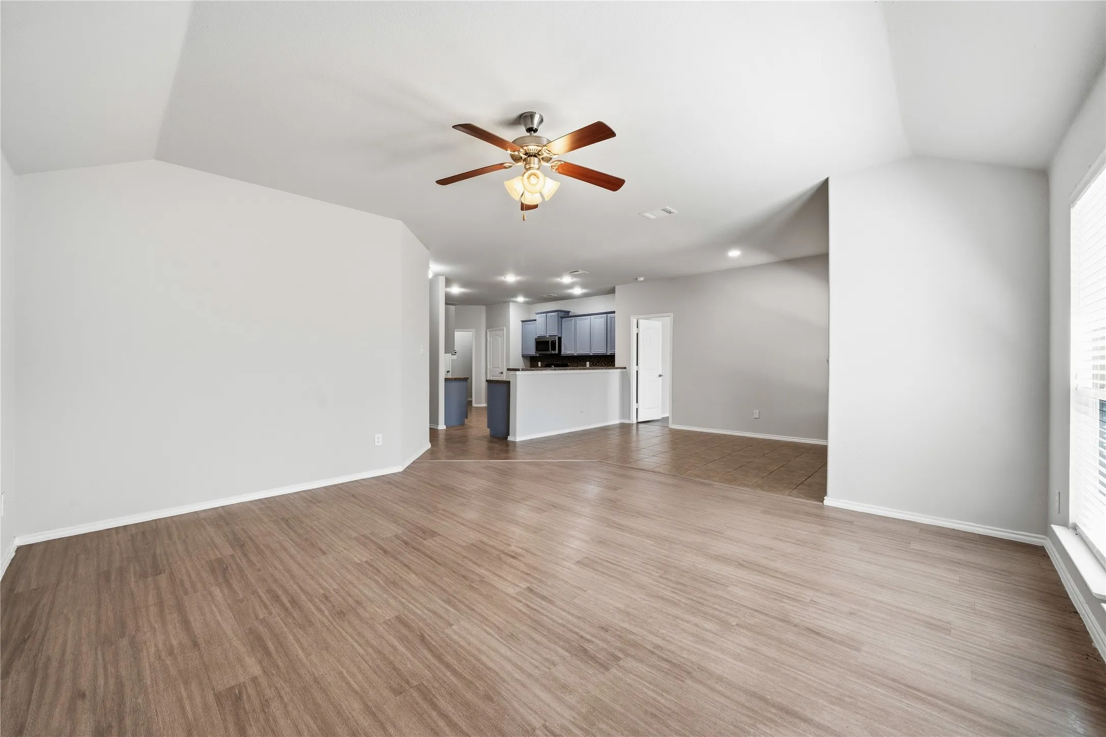 Single Family Residence For Rent in Collin County , 144 Meadow Crest Drive, Princeton, Texas 75407, 3 Bedroom, 2 Bathroom, 2 Garage spaces, 1,873 Sqft, built in 2011, mls#21379788, Real Estate Agent in Princeton, Homes For Rent in Collin county, Homes For Rent in Princeton, Realtor in Princeton Texas, Real Estate Brokerage Independent Realty Texas, Luminita Cordes Realtor