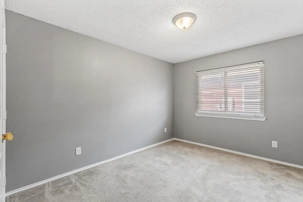 Single Family Residence For Rent in Tarrant County , 9061 Blue Ridge Trail, Fort Worth, Texas 76118, 3 Bedroom, 2 Bathroom, 2 Garage spaces, 1,780 Sqft, built in 1996, mls#21379789, Real Estate Agent in Fort Worth, Homes For Rent in Tarrant county, Homes For Rent in Fort Worth, Realtor in Fort Worth Texas, Real Estate Brokerage Independent Realty Texas, Luminita Cordes Realtor
