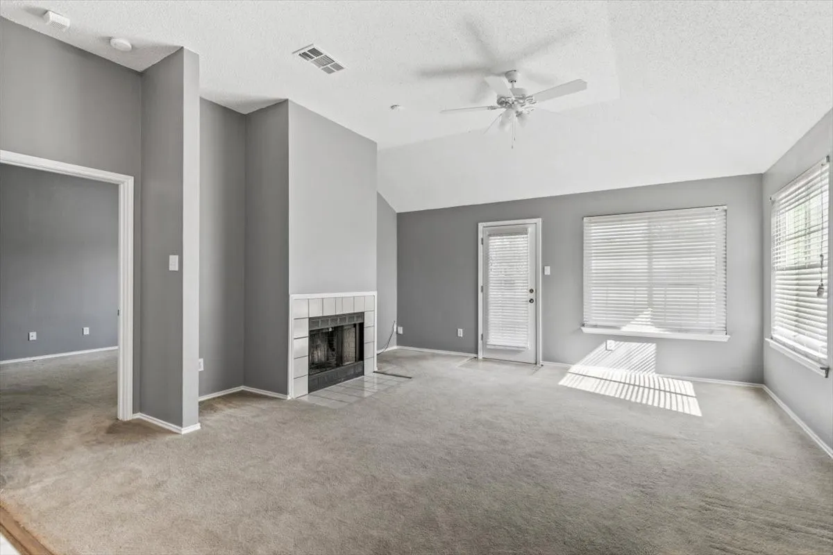 Single Family Residence For Rent in Tarrant County , 9061 Blue Ridge Trail, Fort Worth, Texas 76118, 3 Bedroom, 2 Bathroom, 2 Garage spaces, 1,780 Sqft, built in 1996, mls#21379789, Real Estate Agent in Fort Worth, Homes For Rent in Tarrant county, Homes For Rent in Fort Worth, Realtor in Fort Worth Texas, Real Estate Brokerage Independent Realty Texas, Luminita Cordes Realtor