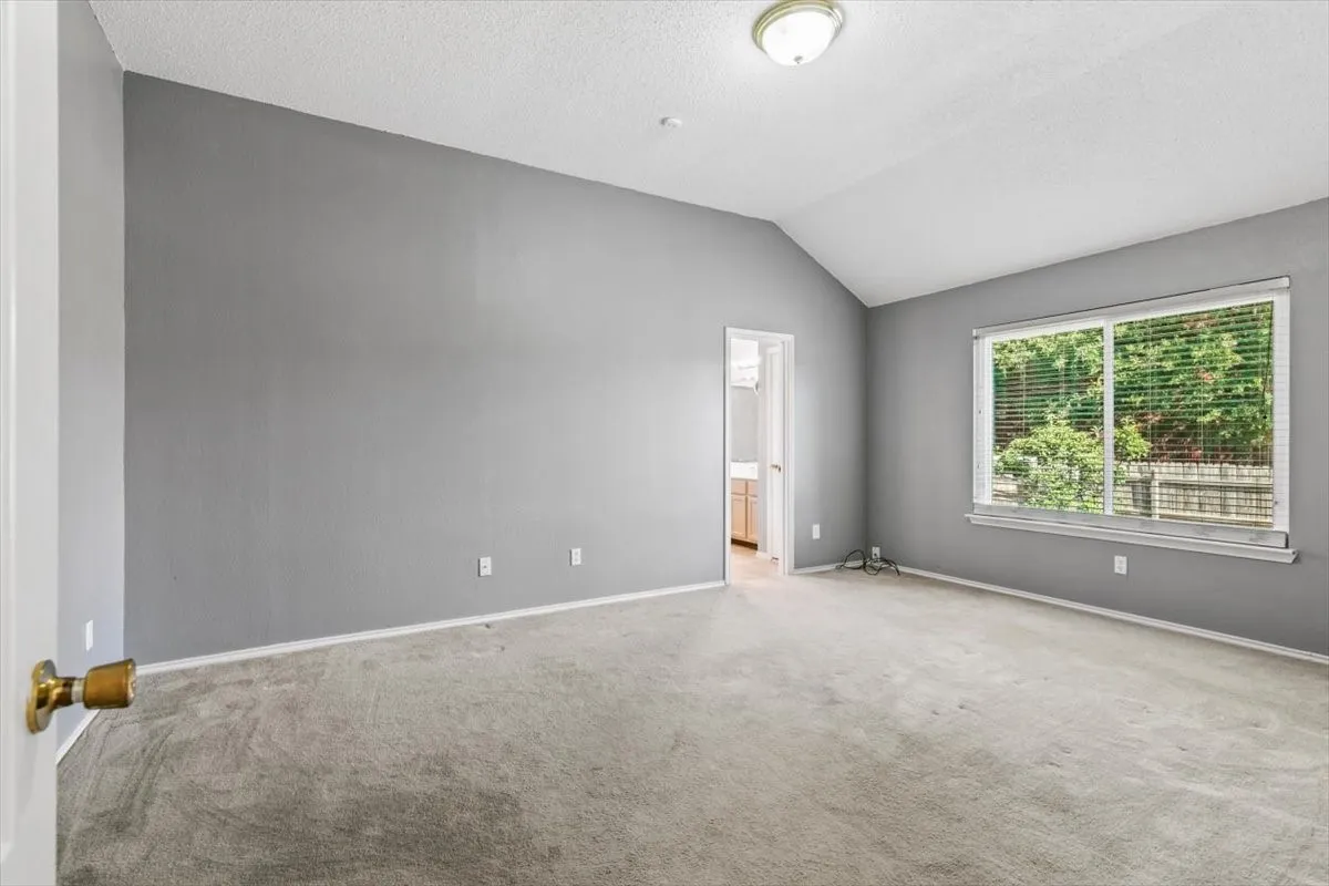 Single Family Residence For Rent in Tarrant County , 9061 Blue Ridge Trail, Fort Worth, Texas 76118, 3 Bedroom, 2 Bathroom, 2 Garage spaces, 1,780 Sqft, built in 1996, mls#21379789, Real Estate Agent in Fort Worth, Homes For Rent in Tarrant county, Homes For Rent in Fort Worth, Realtor in Fort Worth Texas, Real Estate Brokerage Independent Realty Texas, Luminita Cordes Realtor