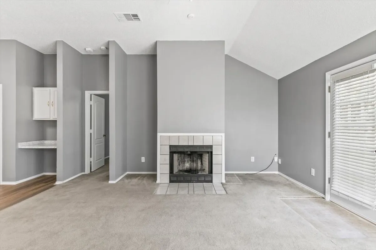 Single Family Residence For Rent in Tarrant County , 9061 Blue Ridge Trail, Fort Worth, Texas 76118, 3 Bedroom, 2 Bathroom, 2 Garage spaces, 1,780 Sqft, built in 1996, mls#21379789, Real Estate Agent in Fort Worth, Homes For Rent in Tarrant county, Homes For Rent in Fort Worth, Realtor in Fort Worth Texas, Real Estate Brokerage Independent Realty Texas, Luminita Cordes Realtor