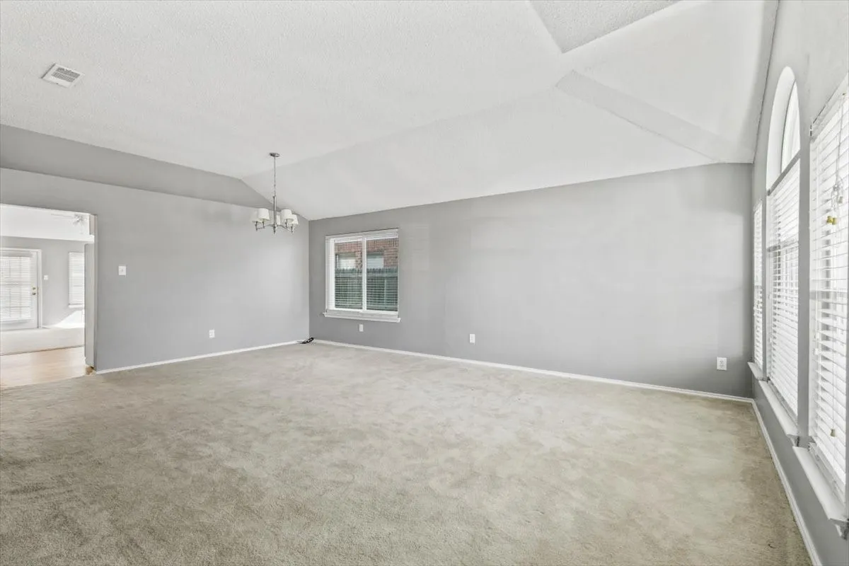 Single Family Residence For Rent in Tarrant County , 9061 Blue Ridge Trail, Fort Worth, Texas 76118, 3 Bedroom, 2 Bathroom, 2 Garage spaces, 1,780 Sqft, built in 1996, mls#21379789, Real Estate Agent in Fort Worth, Homes For Rent in Tarrant county, Homes For Rent in Fort Worth, Realtor in Fort Worth Texas, Real Estate Brokerage Independent Realty Texas, Luminita Cordes Realtor