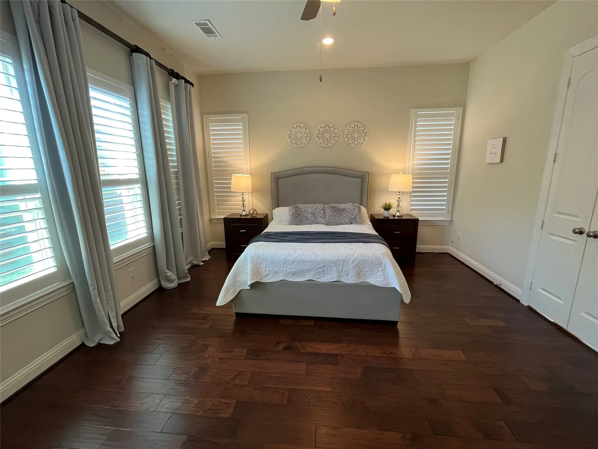Single Family Residence For Rent in Collin County , 965 Holt Lane, Allen, Texas 75013, 6 Bedroom, 4 Bathroom, 3 Garage spaces, 4,022 Sqft, built in 2017, mls#21378785, Real Estate Agent in Allen, Homes For Rent in Collin county, Homes For Rent in Allen, Realtor in Allen Texas, Real Estate Brokerage Independent Realty Texas, Luminita Cordes Realtor