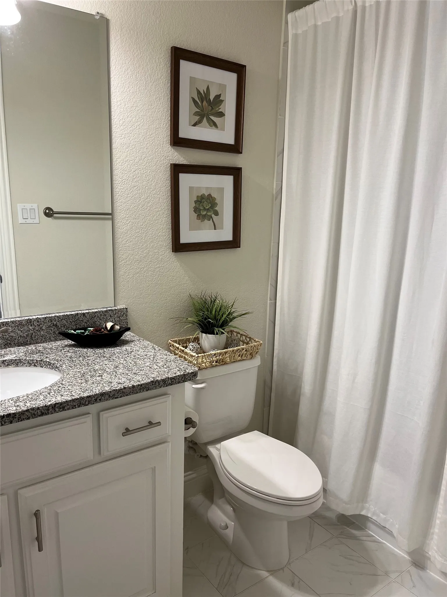Single Family Residence For Rent in Collin County , 965 Holt Lane, Allen, Texas 75013, 6 Bedroom, 4 Bathroom, 3 Garage spaces, 4,022 Sqft, built in 2017, mls#21378785, Real Estate Agent in Allen, Homes For Rent in Collin county, Homes For Rent in Allen, Realtor in Allen Texas, Real Estate Brokerage Independent Realty Texas, Luminita Cordes Realtor